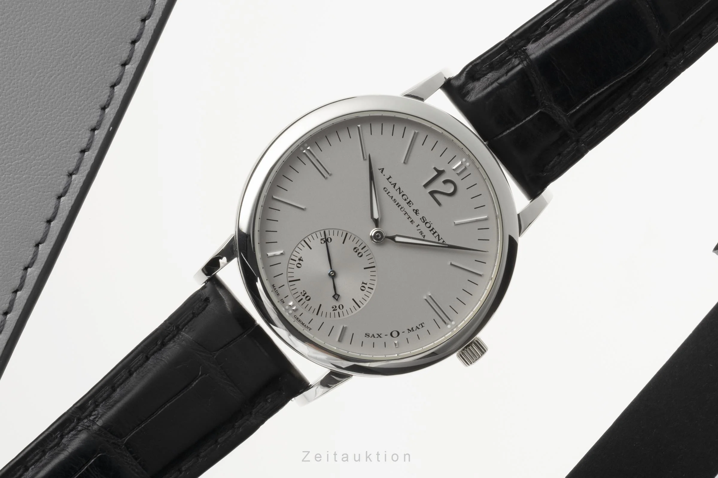 A. Lange & Söhne SAX-O-MAT platinium automatic men's watch 301.025  [2206578] - Image 2