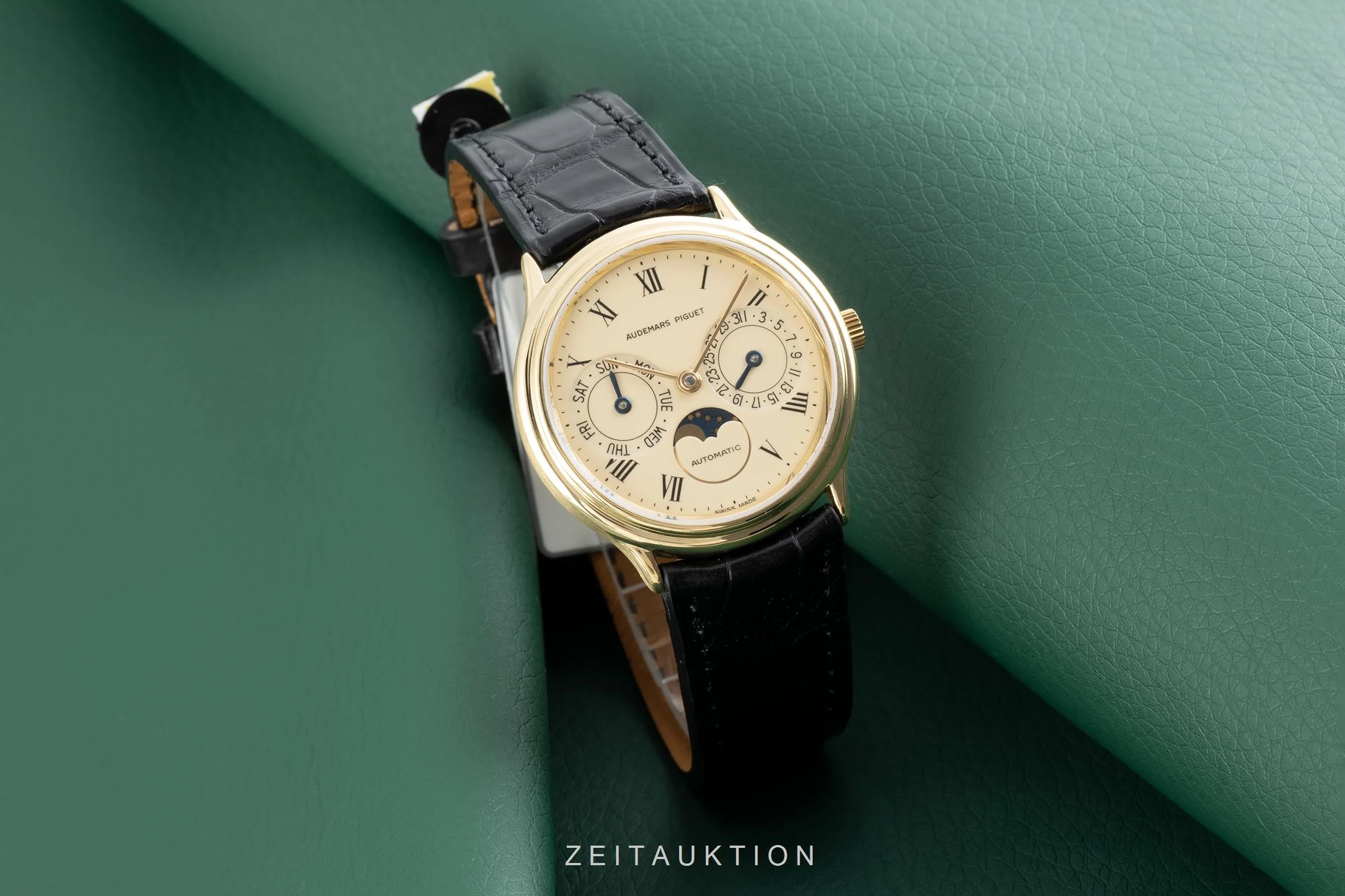 Audemars Piguet Day-Date Moonphase 18 ct gold automatic men's watch  [2104318] - Image 3