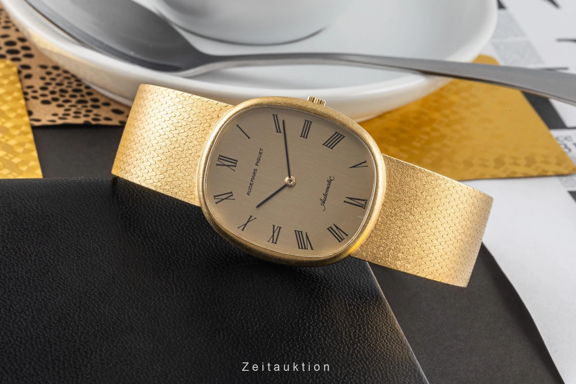 Audemars Piguet Ellipse Jumbo 18 ct gold automatic men's watch  [2305910] - Image 2