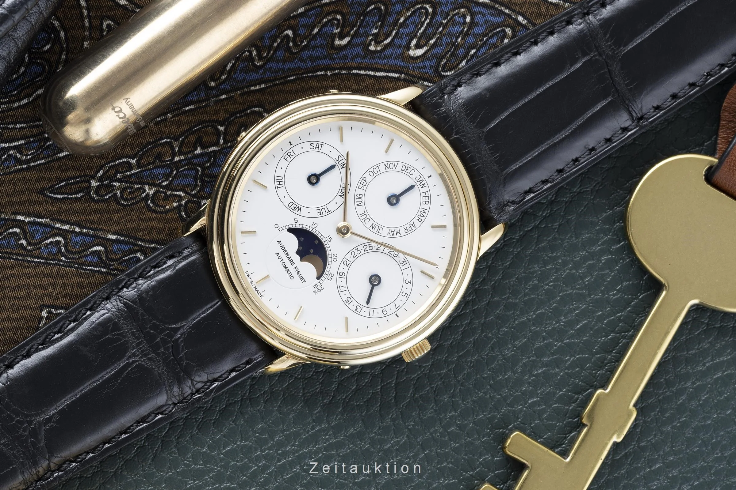Audemars Piguet Ewiger Kalender 18 ct gold automatic men's watch 25548  [2204661] - Image 3
