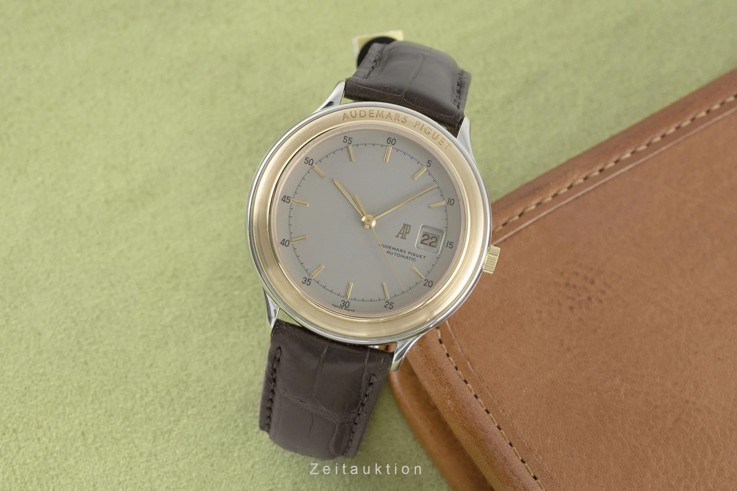 Audemars Piguet Huitieme steel / gold automatic men's watch SA 14593/002  [2108282] - Image 3