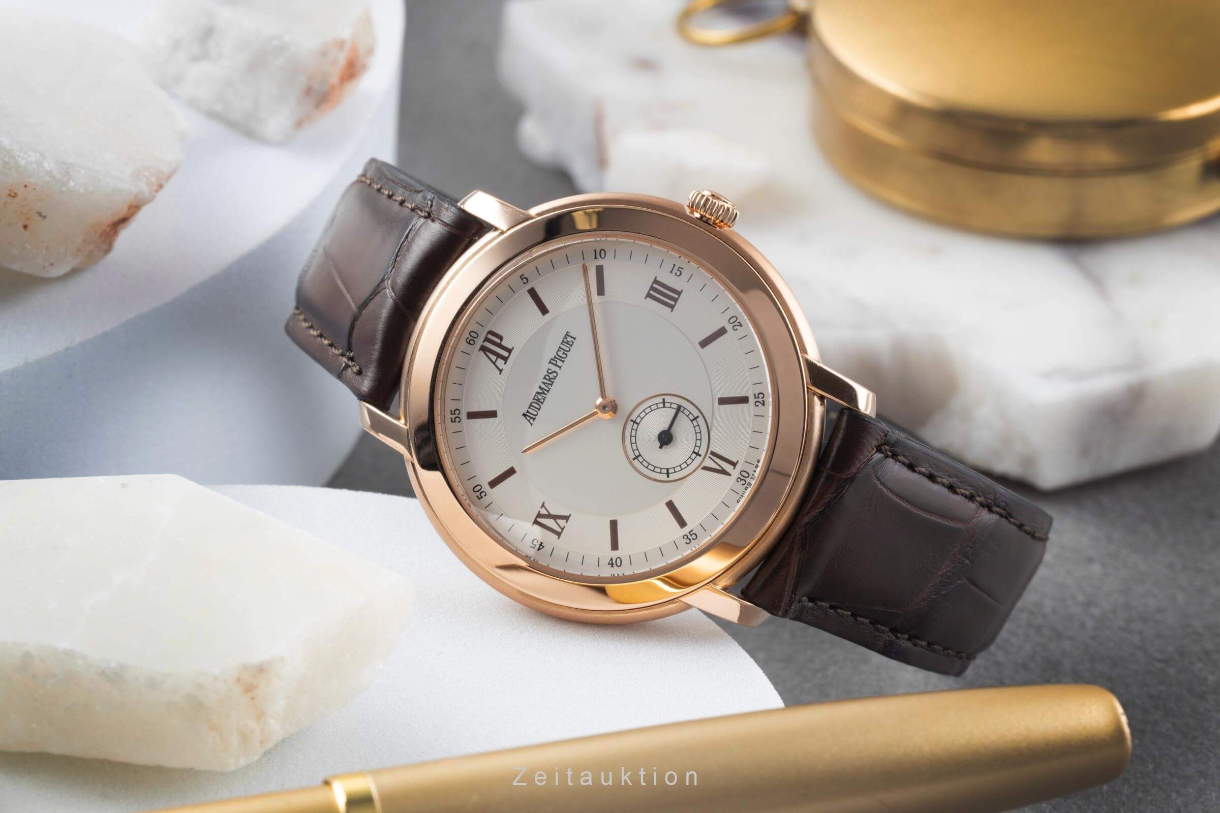 Audemars Piguet Jules  18 ct gold manual winding men's watch 15056OR/O/0067CR/01  [2406316] - Image 2