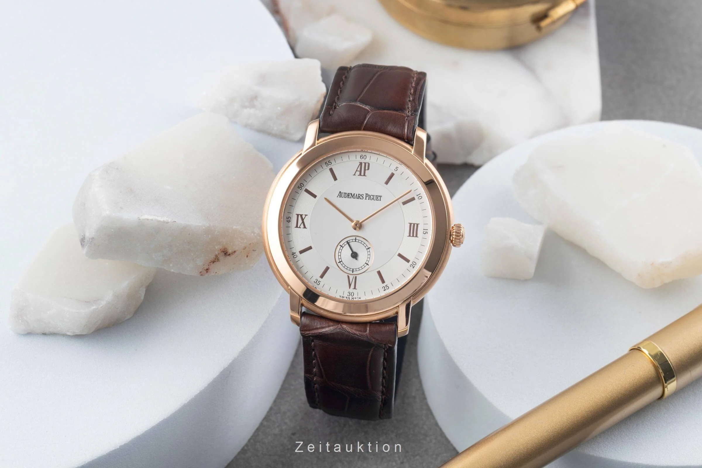 Audemars Piguet Jules  18 ct gold manual winding men's watch 15056OR/O/0067CR/01  [2406316] - Image 3