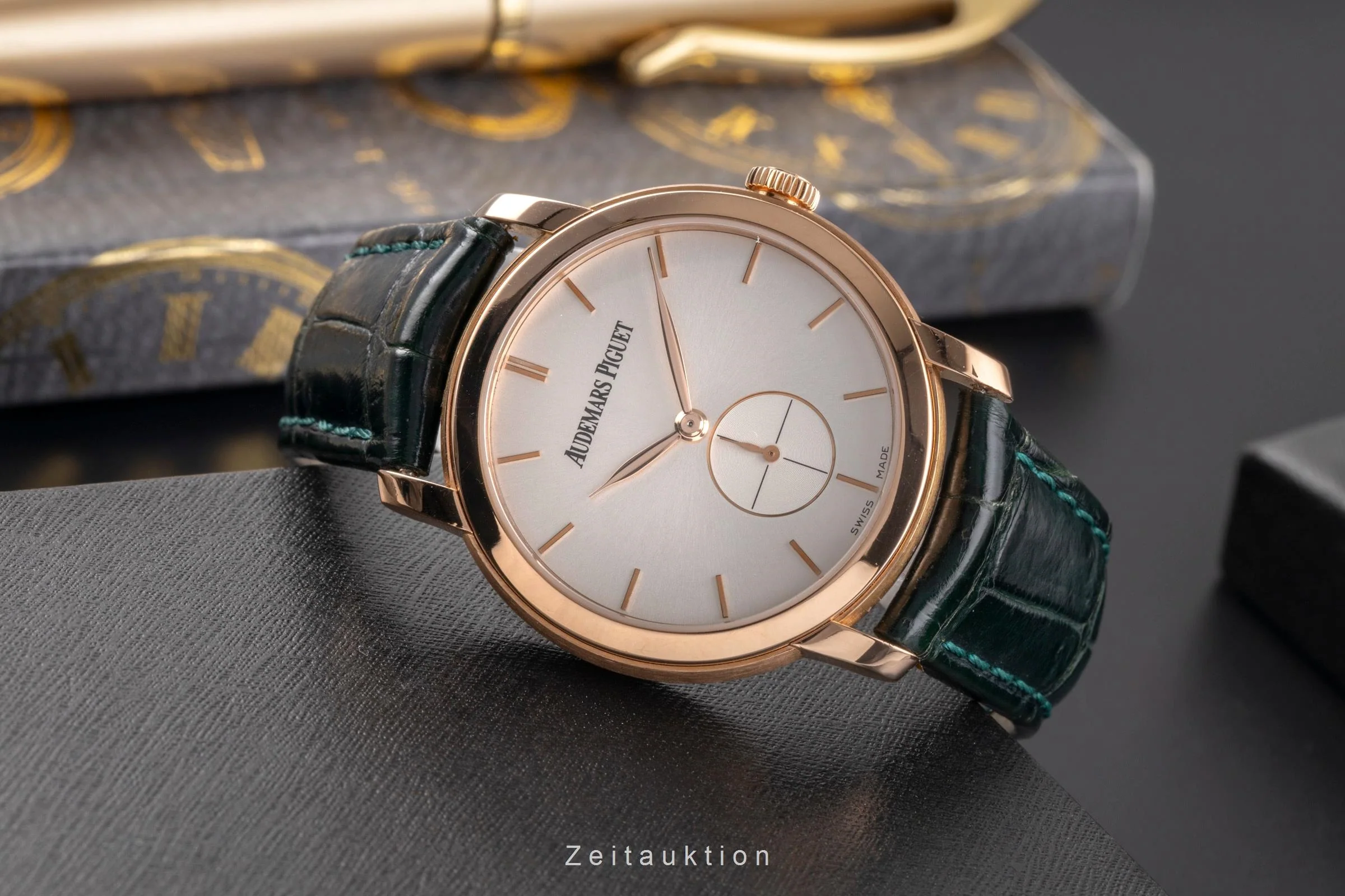Audemars Piguet Jules  18 ct red gold manual winding unisex 77238OR.OO.A088CR.01  [2505207] - Image 3