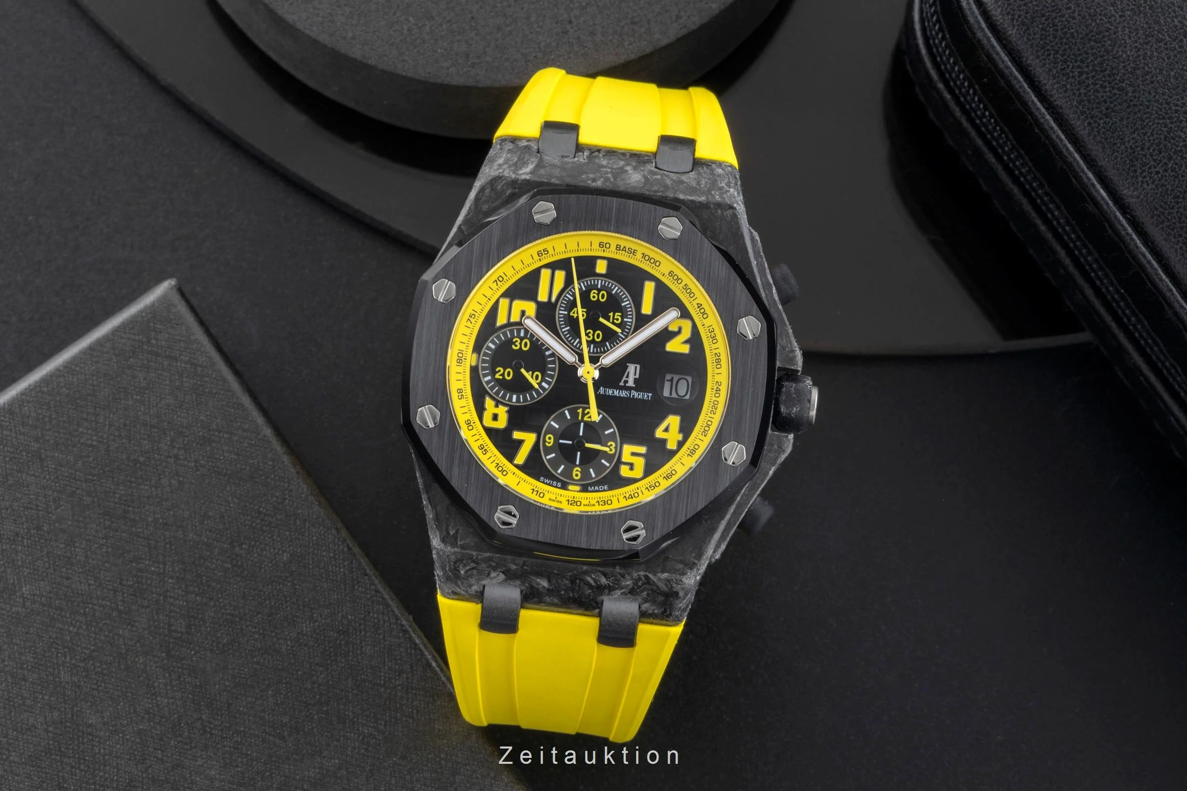 Audemars Piguet Royal Oak chronograph carbon automatic men's watch 26176FO  [2505873] - Image 4