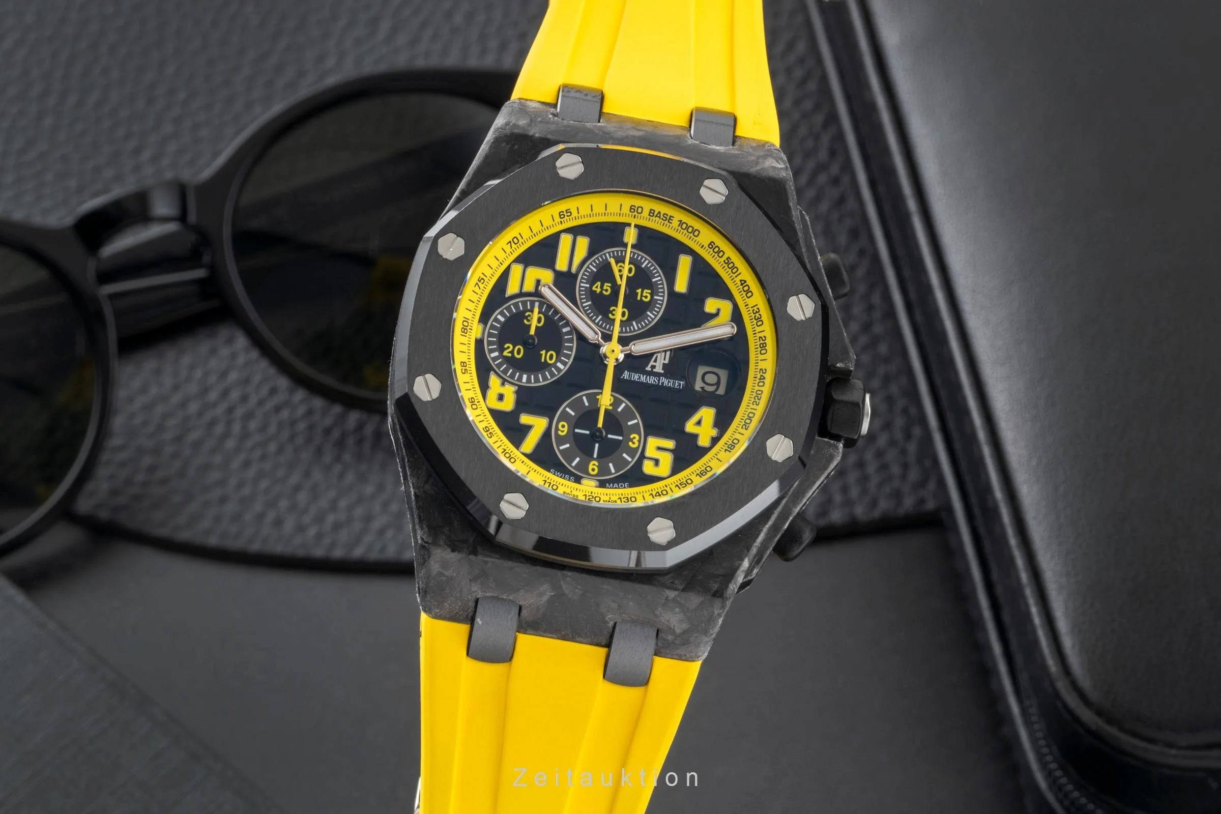 Audemars Piguet Royal Oak chronograph carbon automatic men's watch 26176FO  [2601046] - Image 2