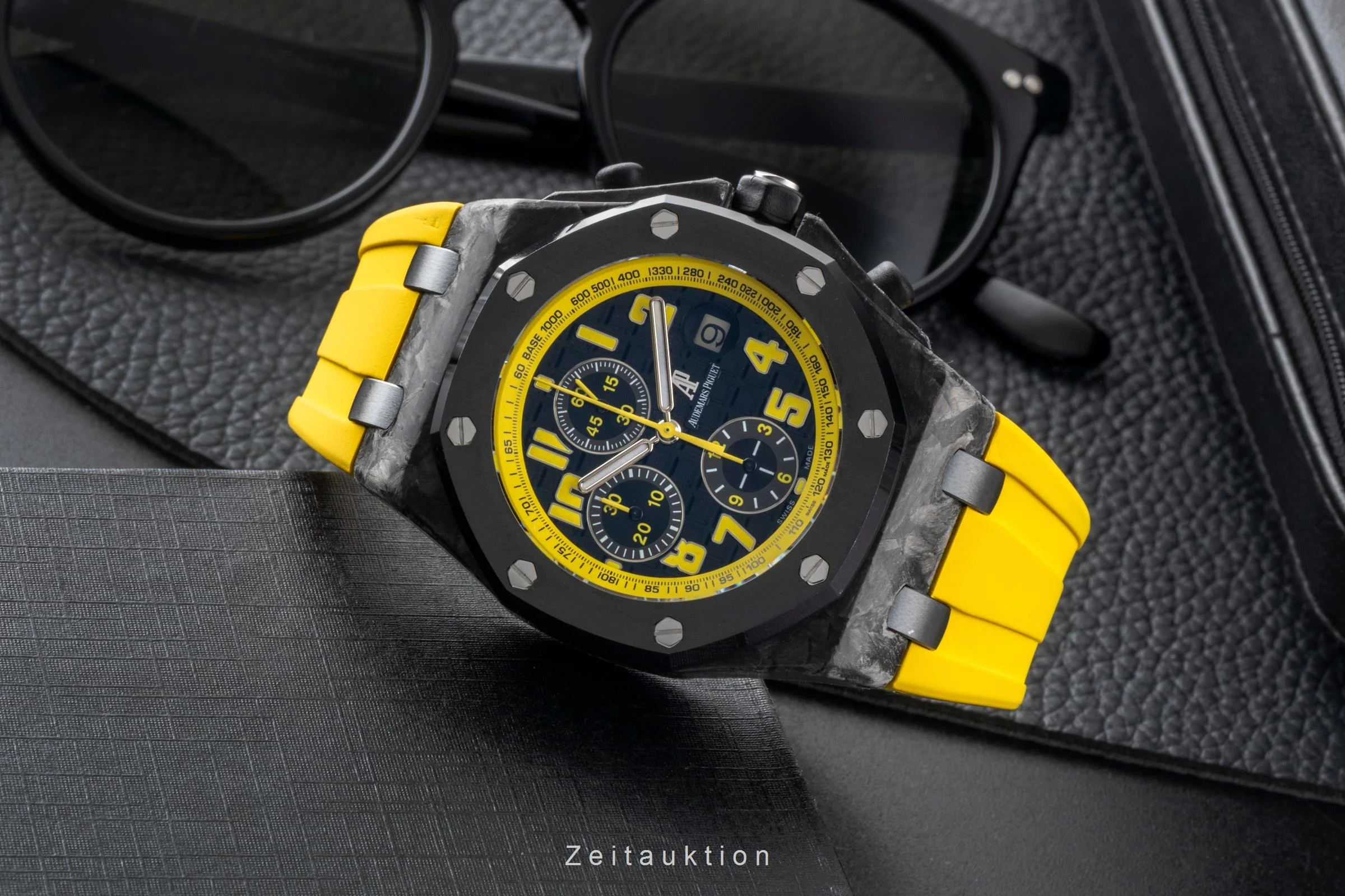Audemars Piguet Royal Oak chronograph carbon automatic men's watch 26176FO  [2601046] - Image 3