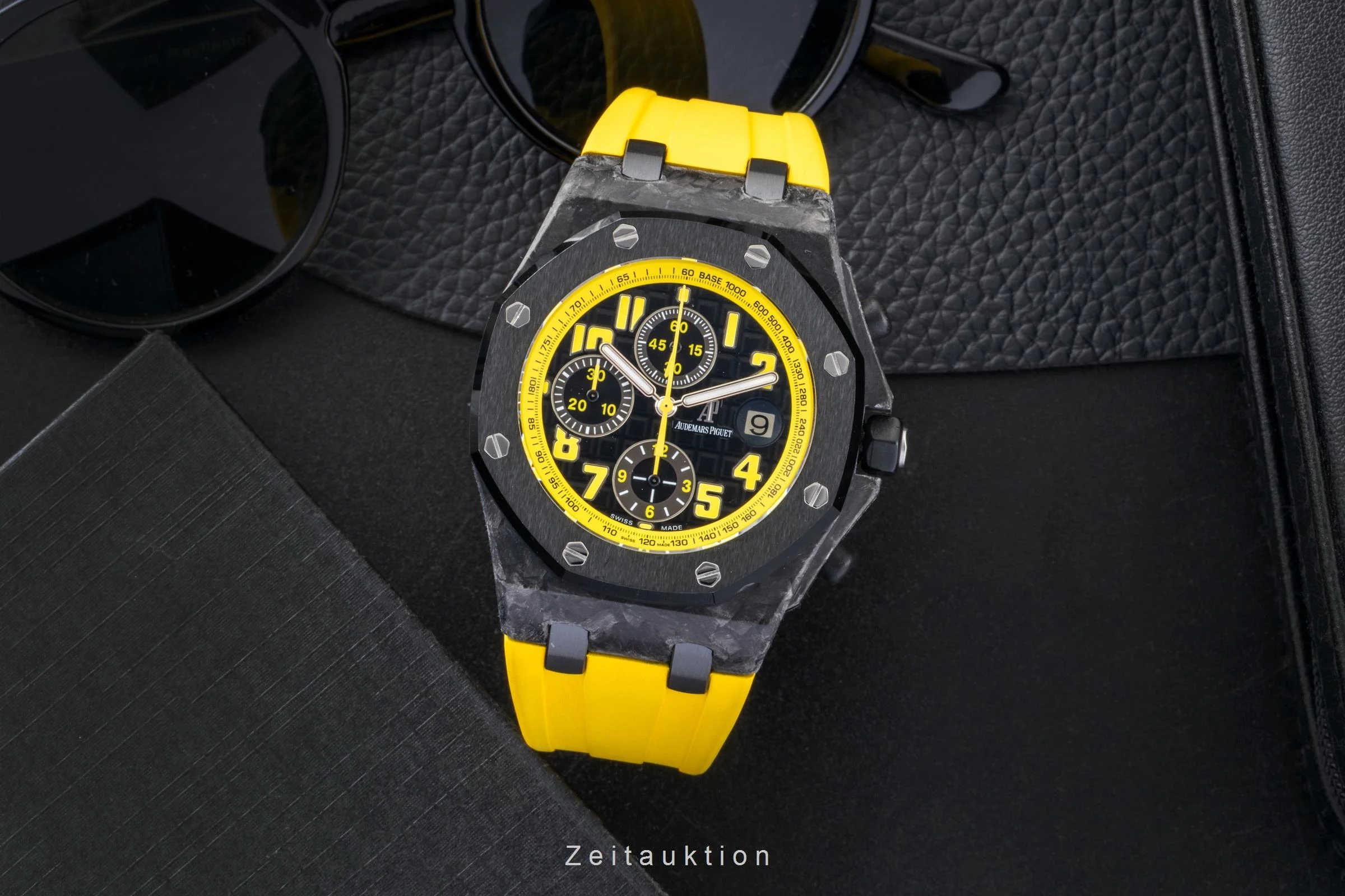 Audemars Piguet Royal Oak chronograph carbon automatic men's watch 26176FO  [2601046] - Image 4