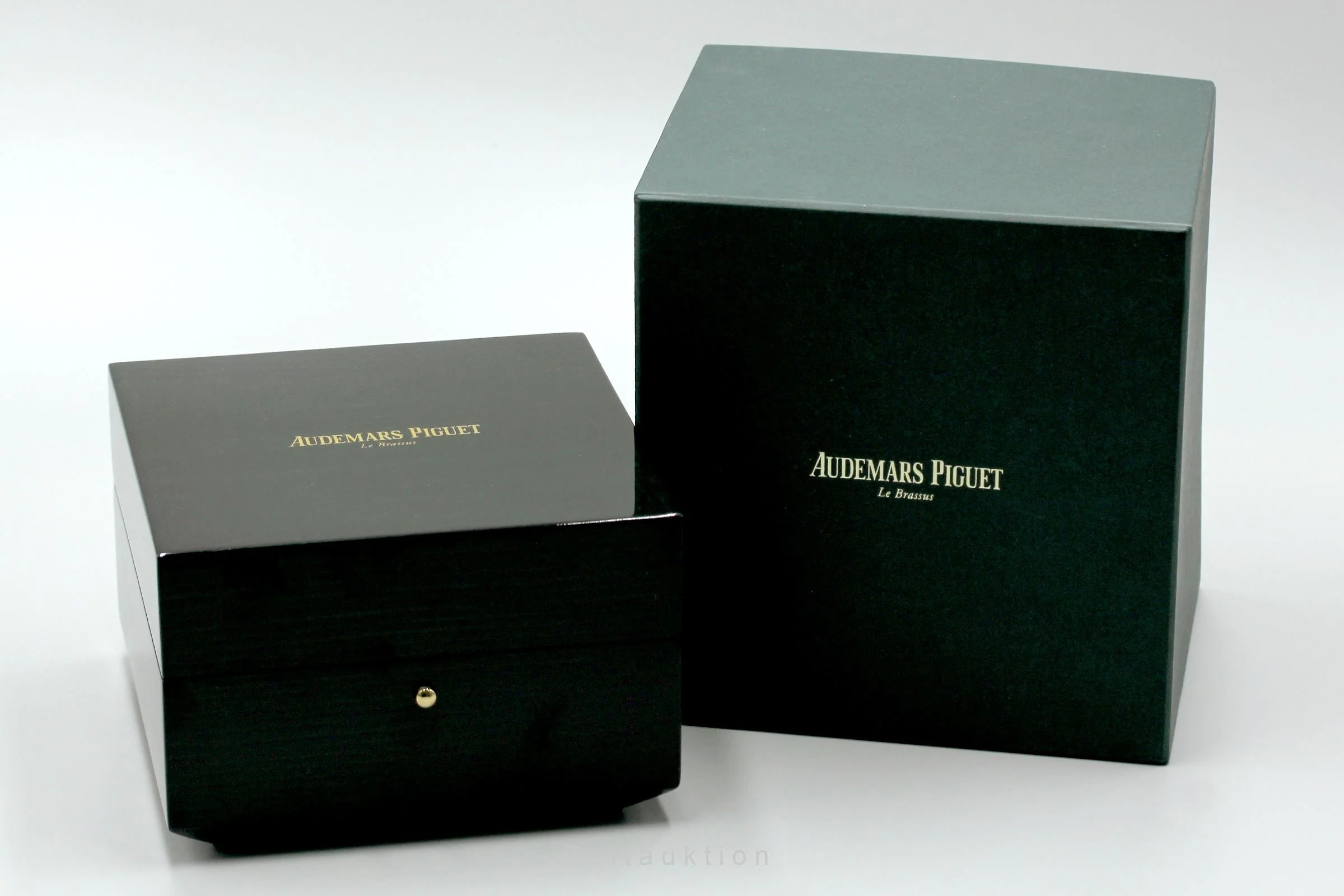 Audemars Piguet Royal Oak chronograph steel automatic men's watch 26331ST.OO.1220ST.01  [2200065] - Image 8