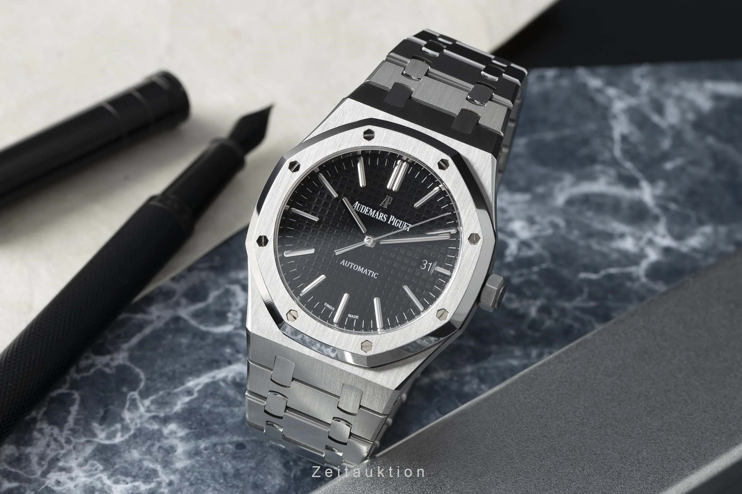 Audemars Piguet Royal Oak steel automatic men's watch 15400ST.OO.1220ST.01  [2201567] - Image 3