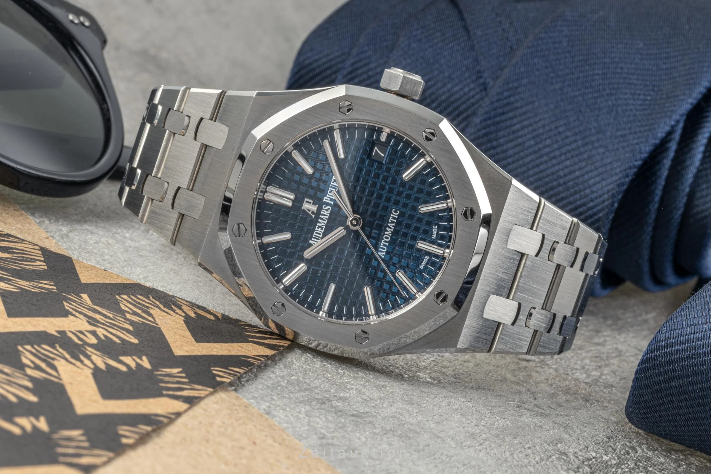 Audemars Piguet Royal Oak steel automatic men's watch 15450ST.OO.1256ST.03  [2202987] - Image 2