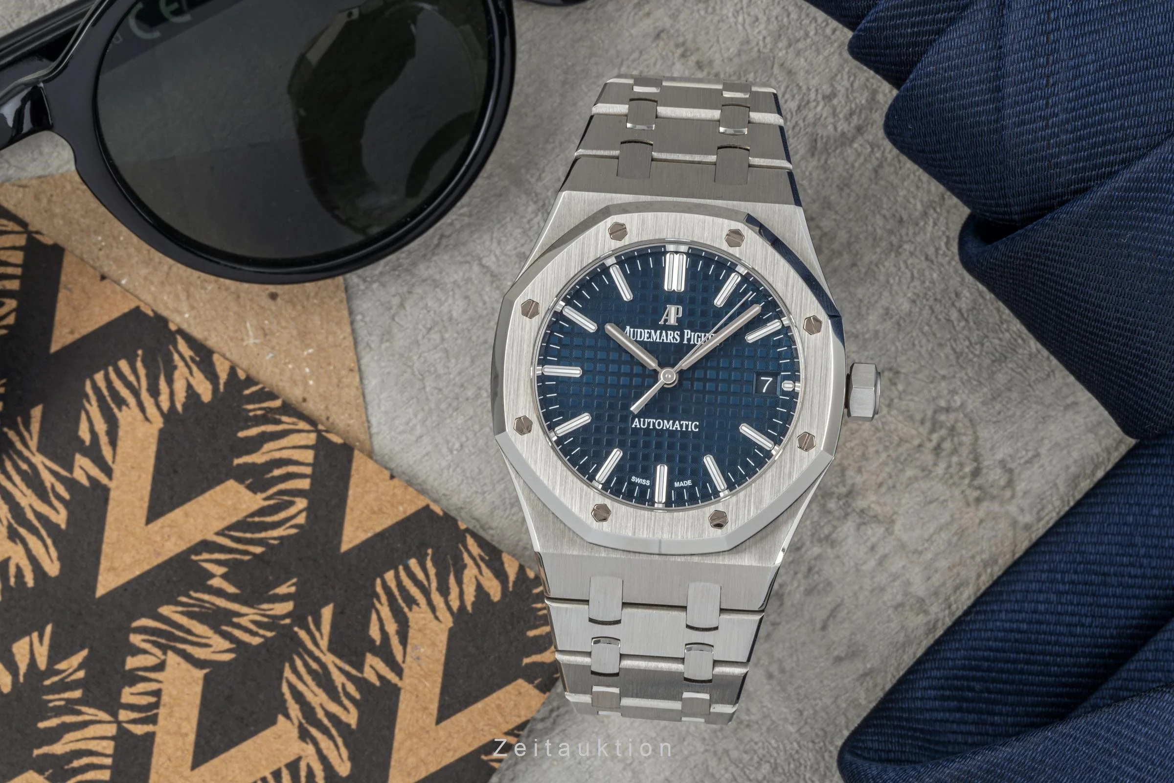 Audemars Piguet Royal Oak steel automatic men's watch 15450ST.OO.1256ST.03  [2202987] - Image 3