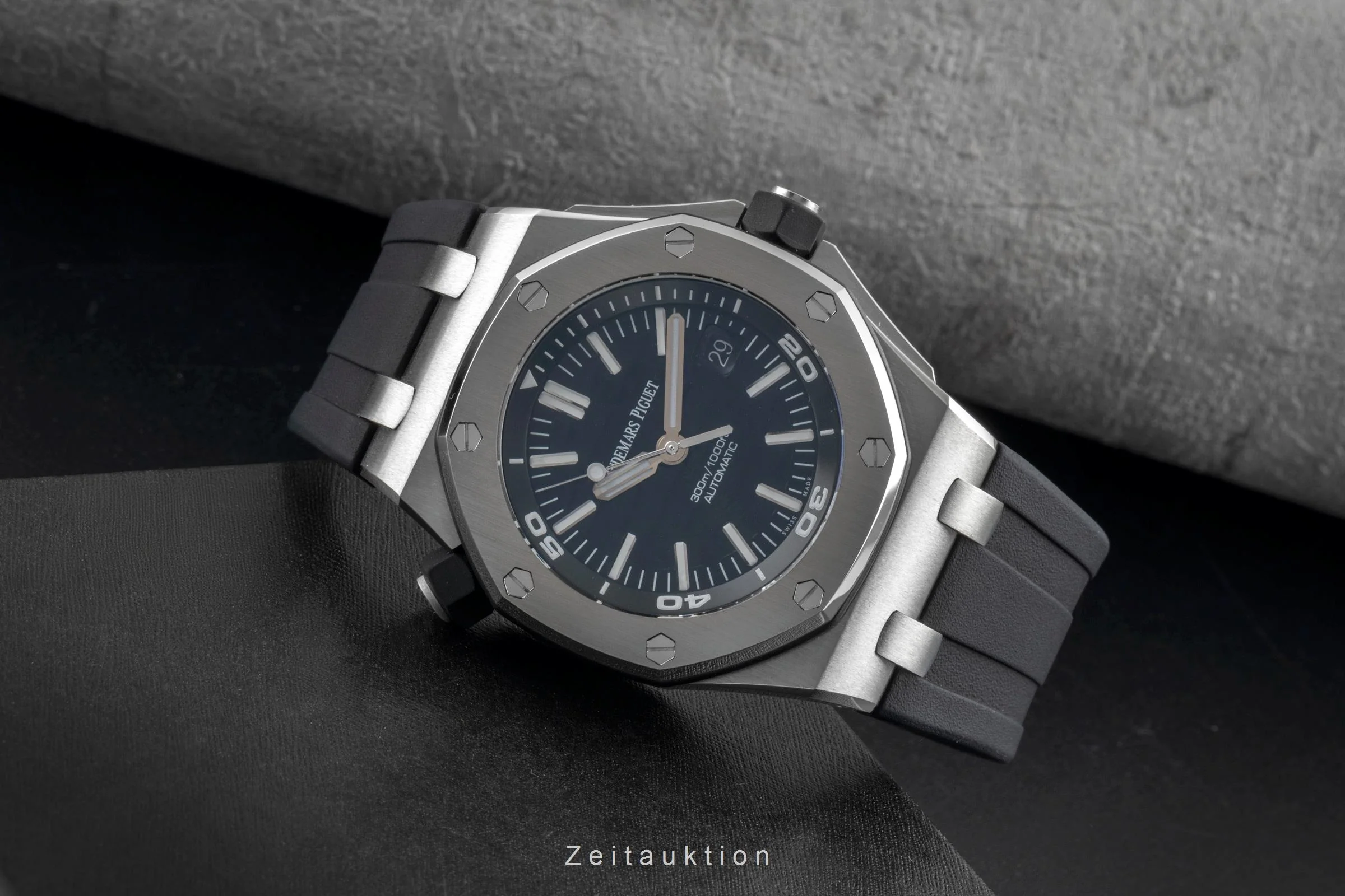 Audemars Piguet Royal Oak steel automatic men's watch 15710ST.00.A002CA.01 LP: 25900EUR  [2600015] - Image 3