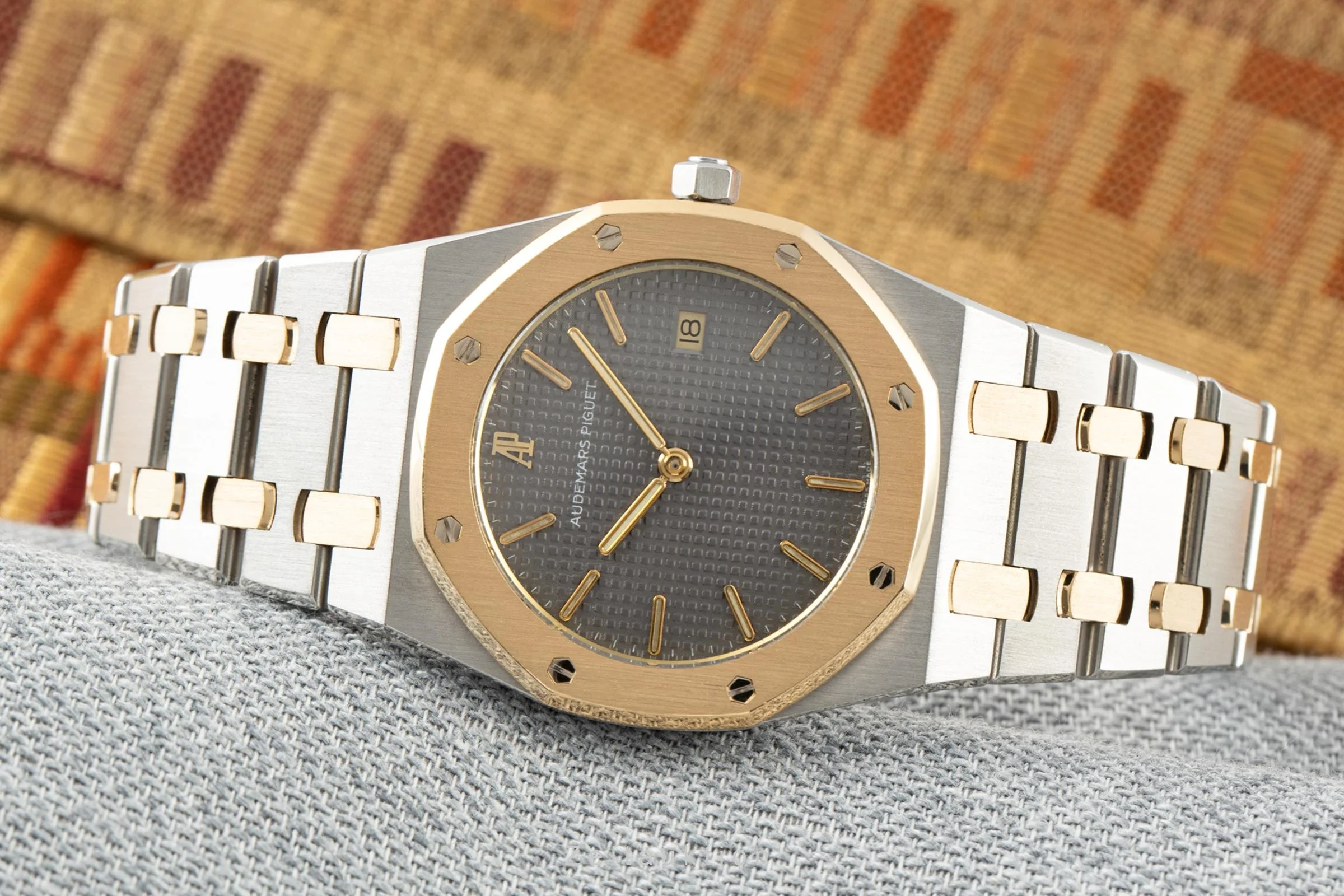 Audemars Piguet Royal Oak steel / gold quartz men's watch 56175SA  [2200607] - Image 2