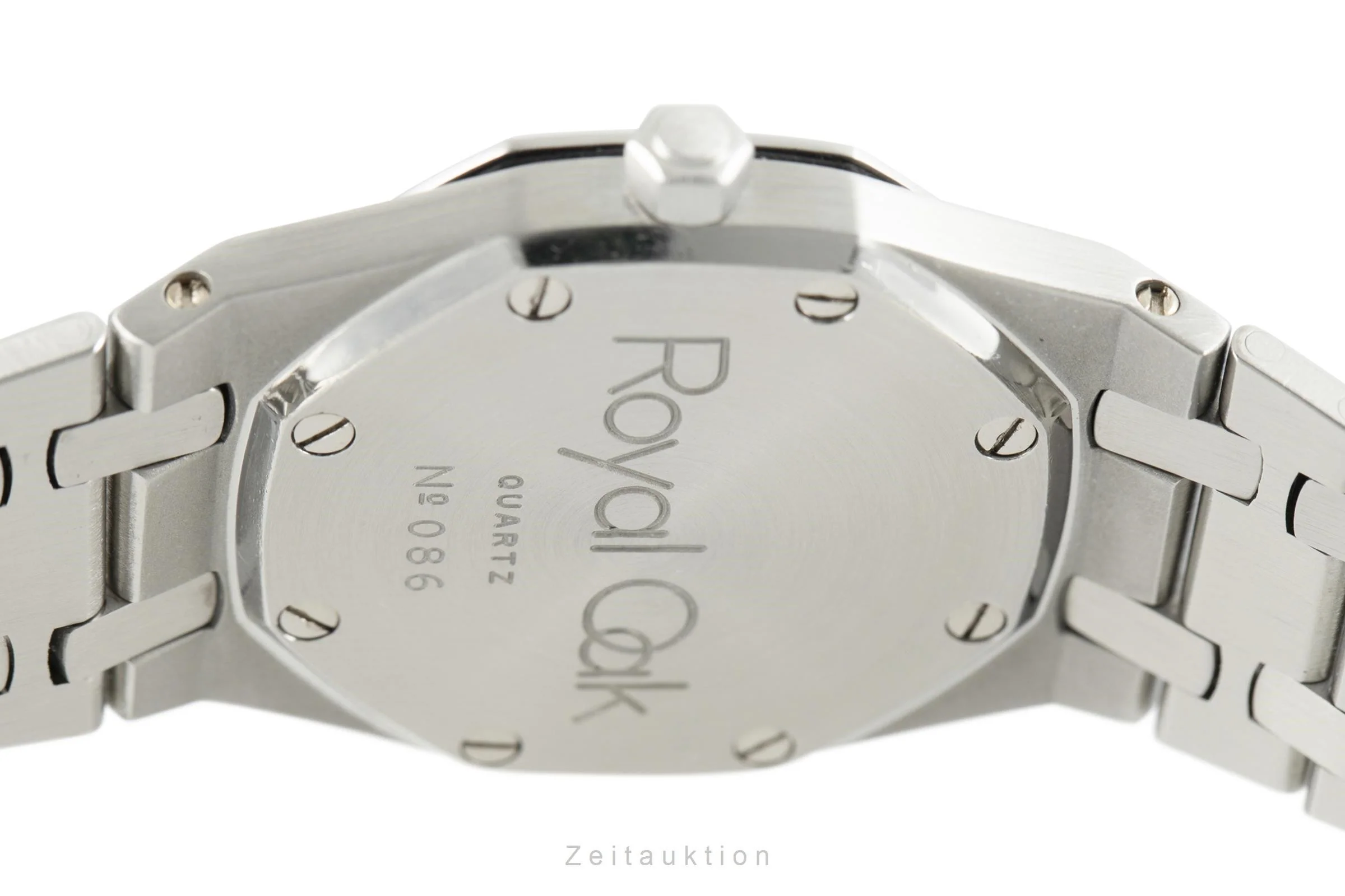 Audemars Piguet Royal Oak steel quartz women's watch  [2108486] - Image 9