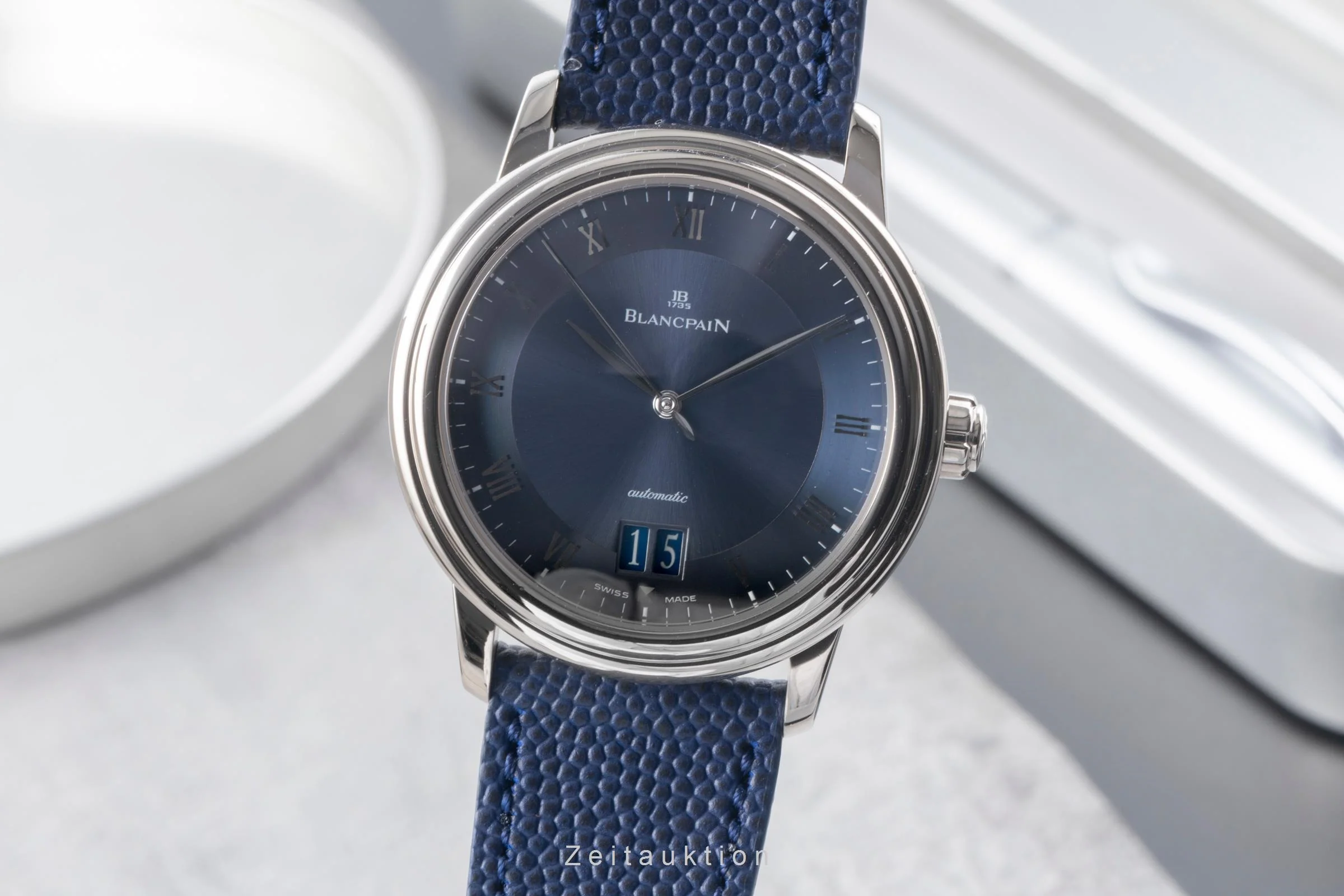 Blancpain Villeret 18 ct white gold automatic men's watch 6850-1540-55  [2506931] - Image 2