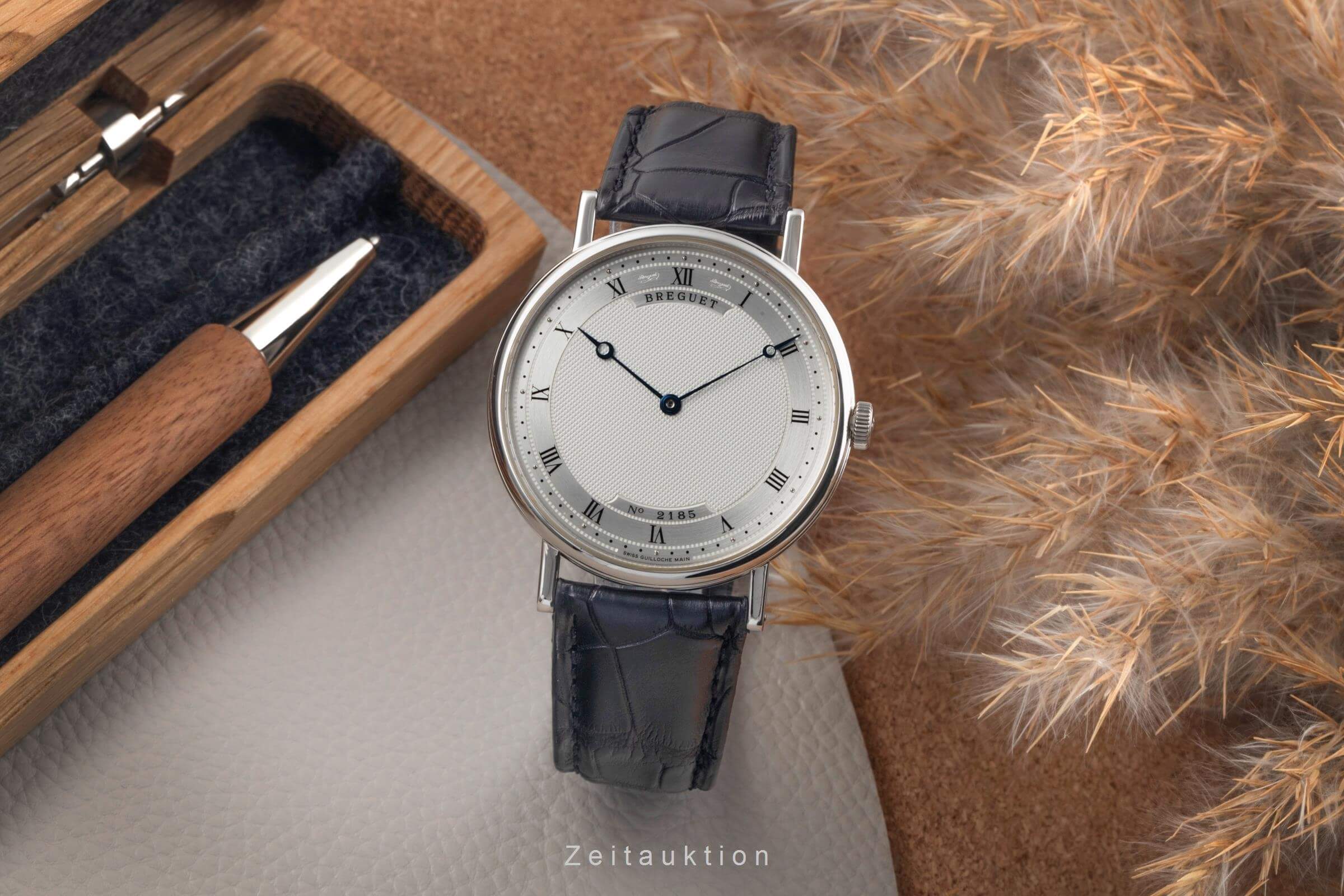 Breguet Classique 18 ct white gold automatic men's watch 5157  [2500985] - Image 4