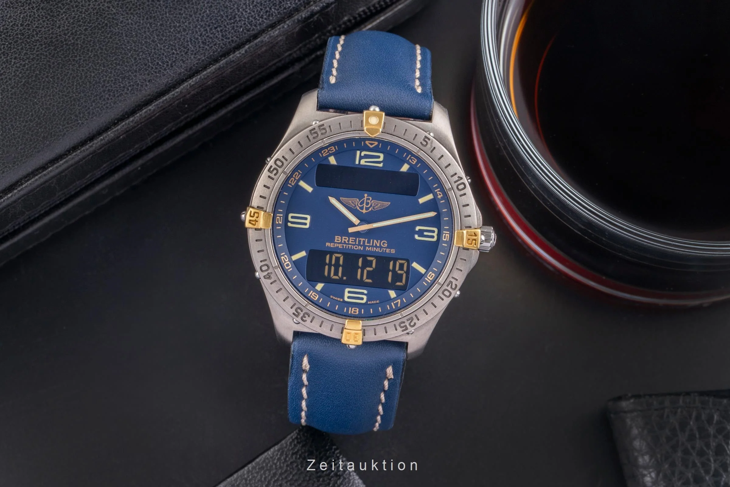 Breitling Aerospace chronograph titanium / gold quartz men's watch F65062  [2505345] - Image 4