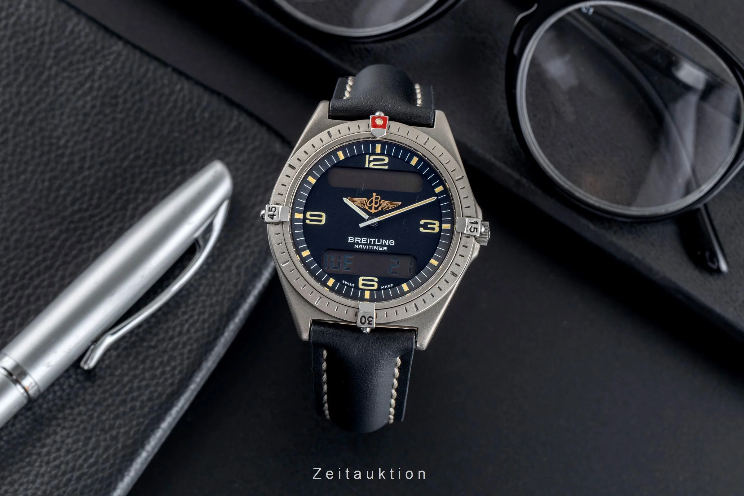 Breitling Aerospace chronograph titanium quartz men's watch F56059  [2502603] - Image 4
