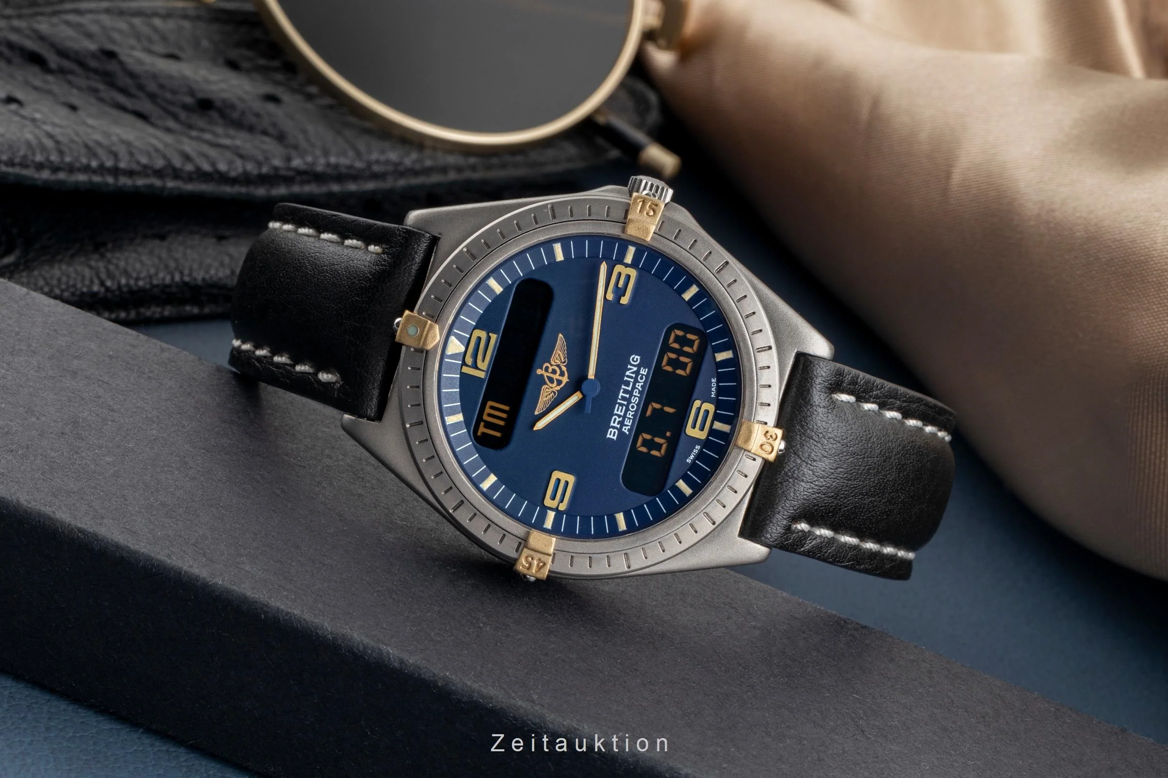 Breitling Aerospace titanium / gold quartz men's watch F56059L LP: 3600EUR  [2503019] - Image 3