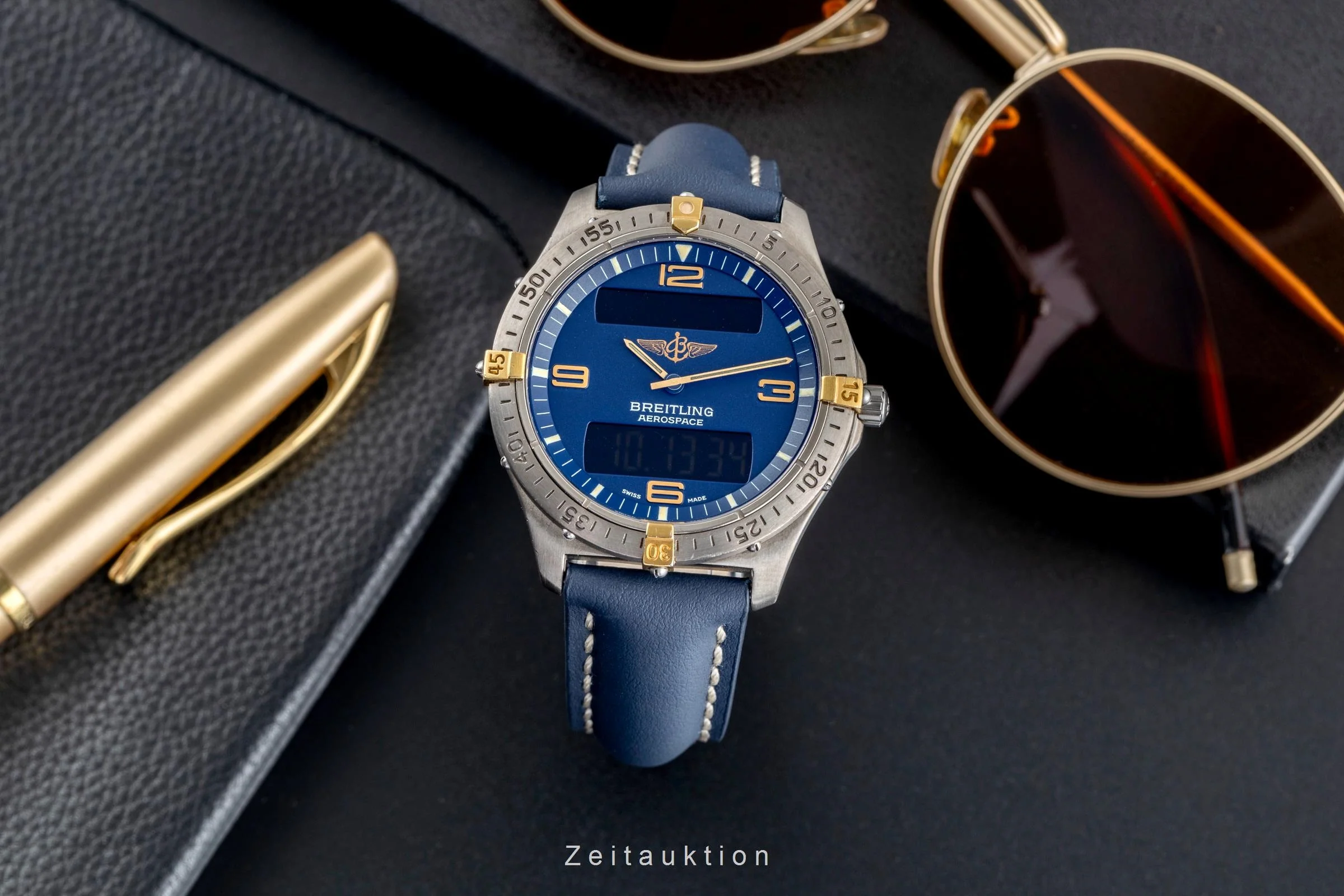 Breitling Aerospace titanium / gold quartz men's watch F56062  [2502510] - Image 4