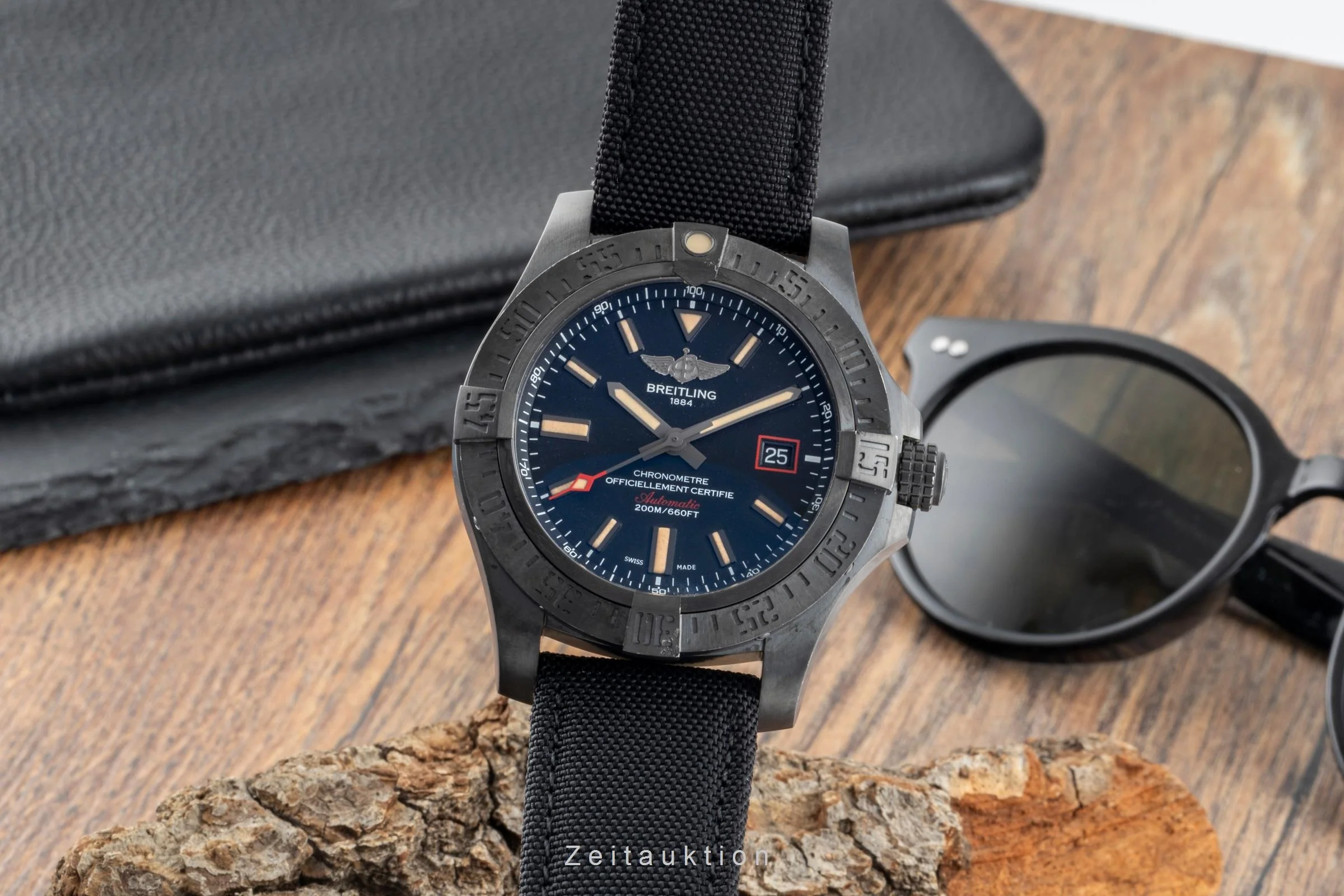 Breitling Avenger Blackbird 44 titanium automatic men's watch V17311  [2505795] - Image 2