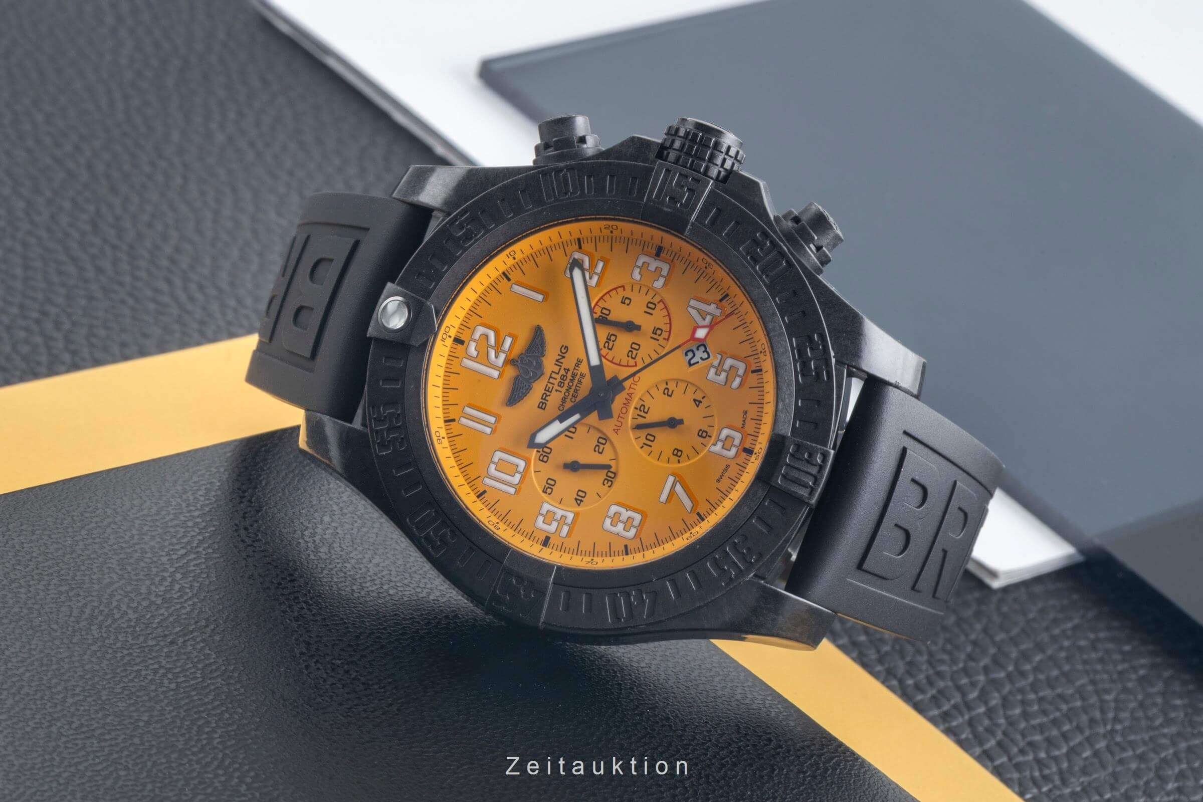 Breitling Avenger chronograph breitlight automatic men's watch XB0170  [2501061] - Image 3