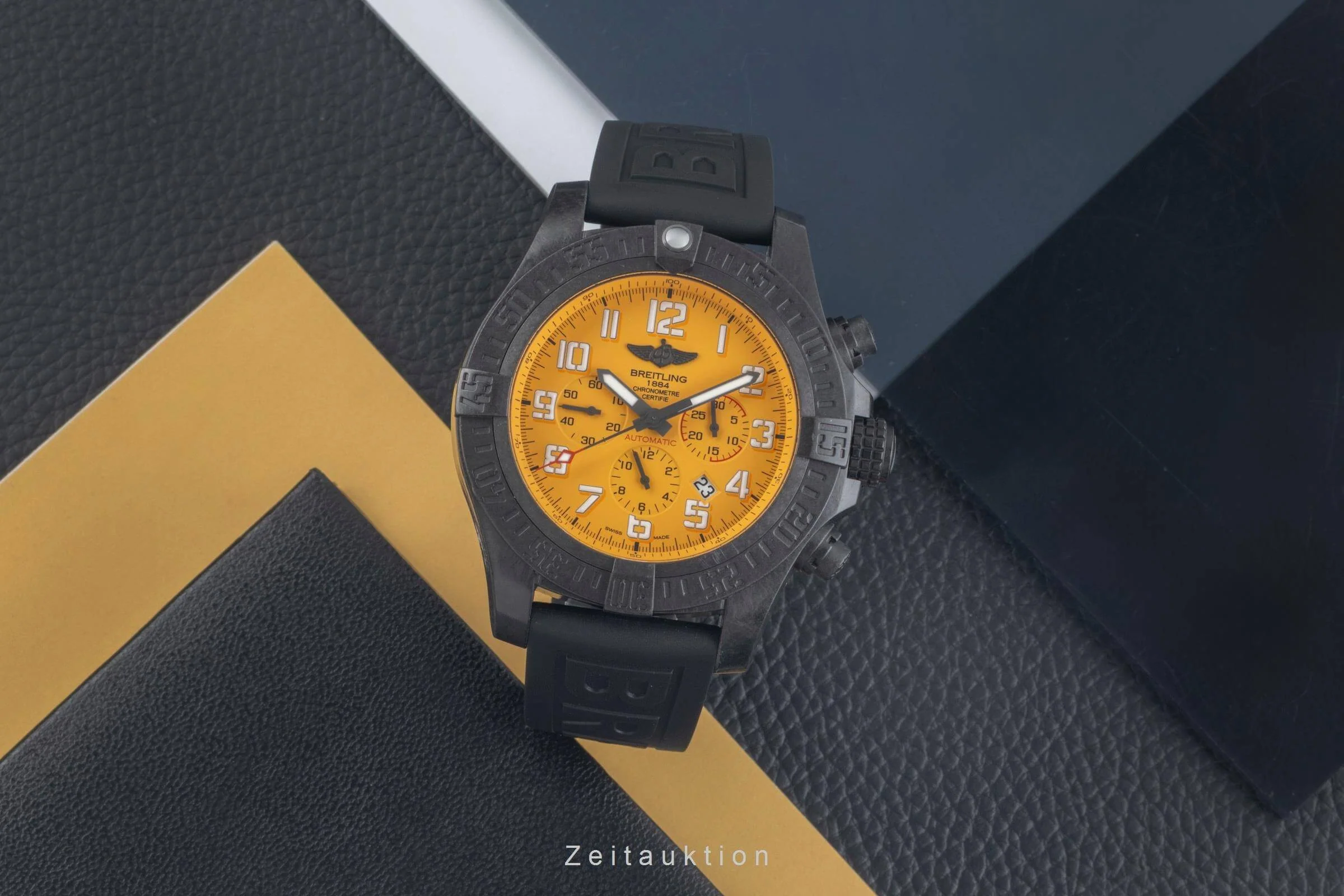 Breitling Avenger chronograph breitlight automatic men's watch XB0170  [2501061] - Image 4