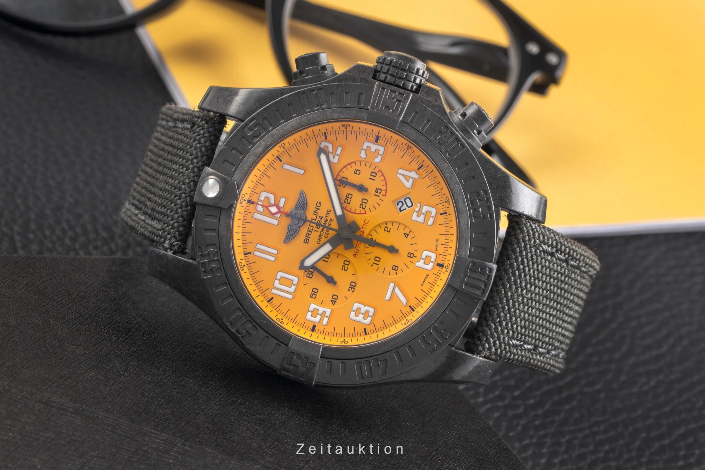 Breitling Avenger chronograph breitlight automatic men's watch XB0170  [2504654] - Image 3