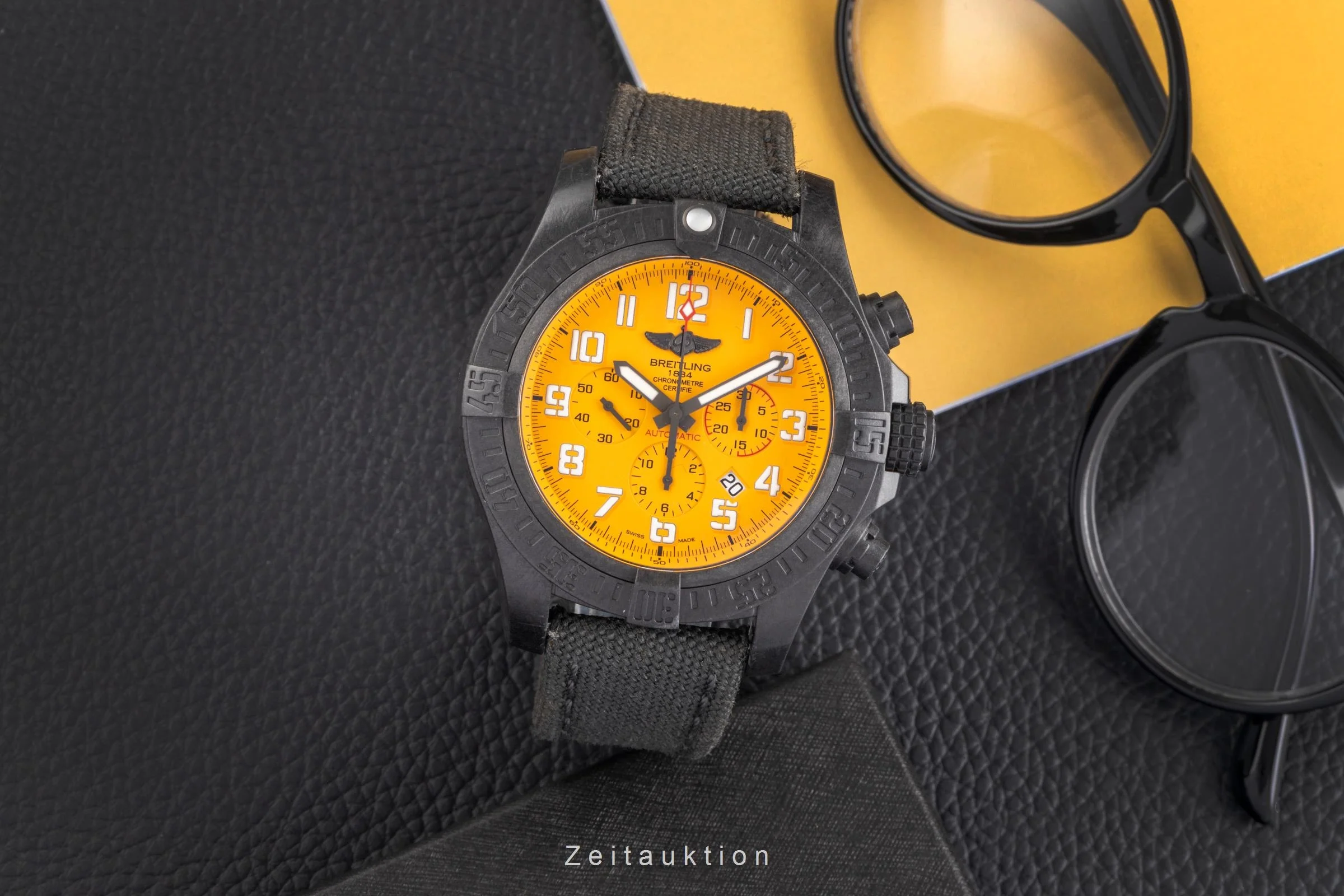 Breitling Avenger chronograph breitlight automatic men's watch XB0170  [2504654] - Image 4