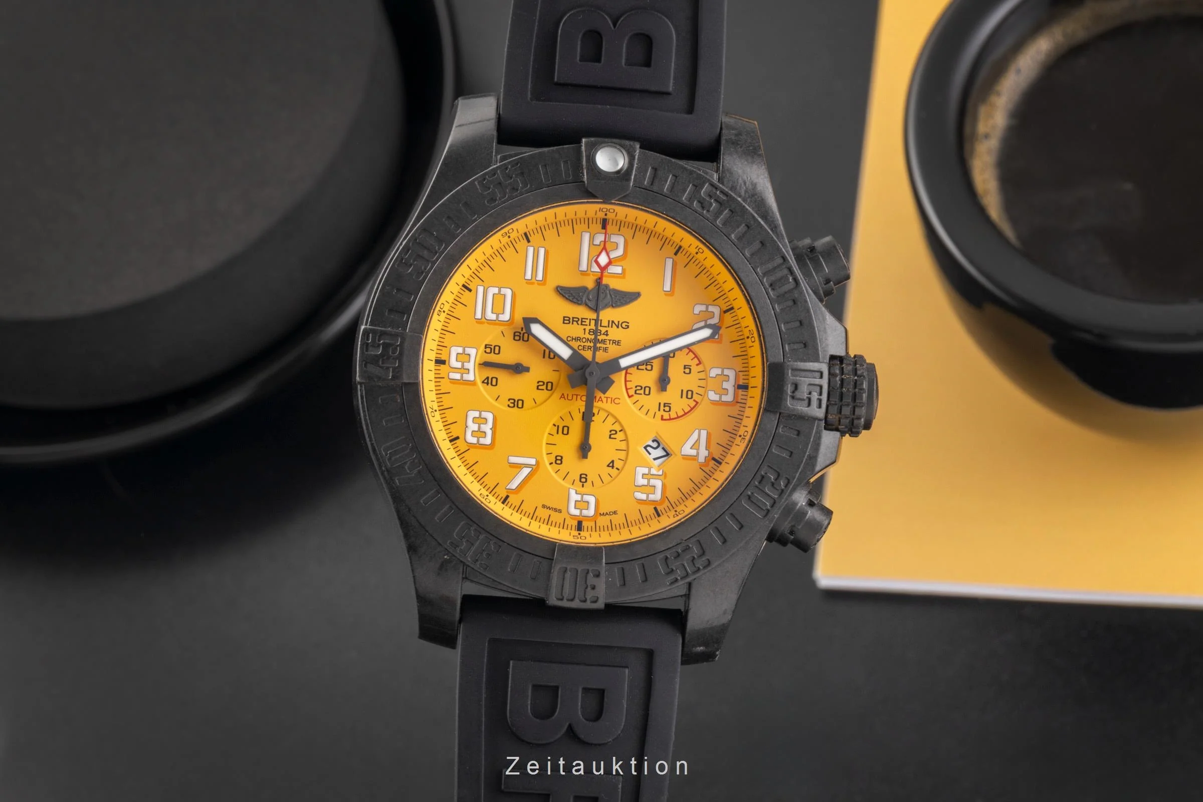 Breitling Avenger chronograph breitlight automatic men's watch XB0170E41I1W1 LP: 8150EUR  [2504525] - Image 2