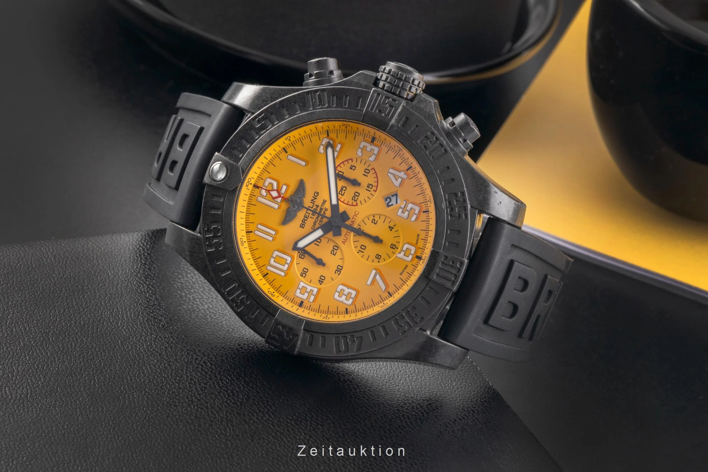 Breitling Avenger chronograph breitlight automatic men's watch XB0170E41I1W1 LP: 8150EUR  [2504525] - Image 3
