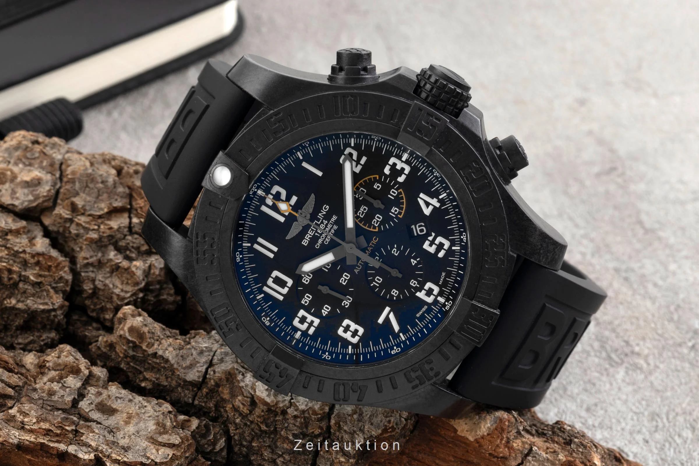 Breitling Avenger chronograph breitlight automatic men's watch XB017E4/BF29  [2600984] - Image 3