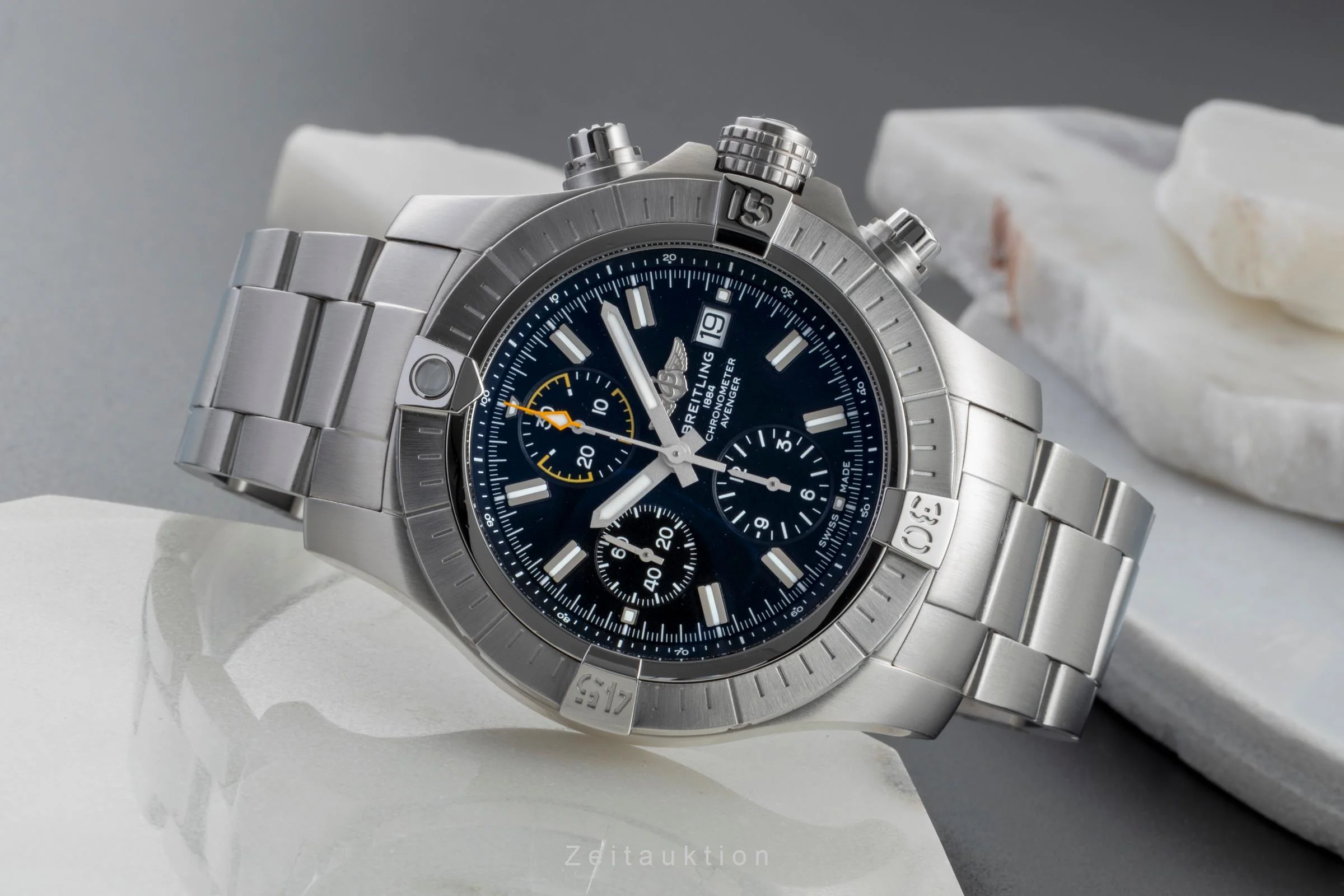 Breitling Avenger chronograph steel automatic men's watch A13317  [2505744] - Image 3