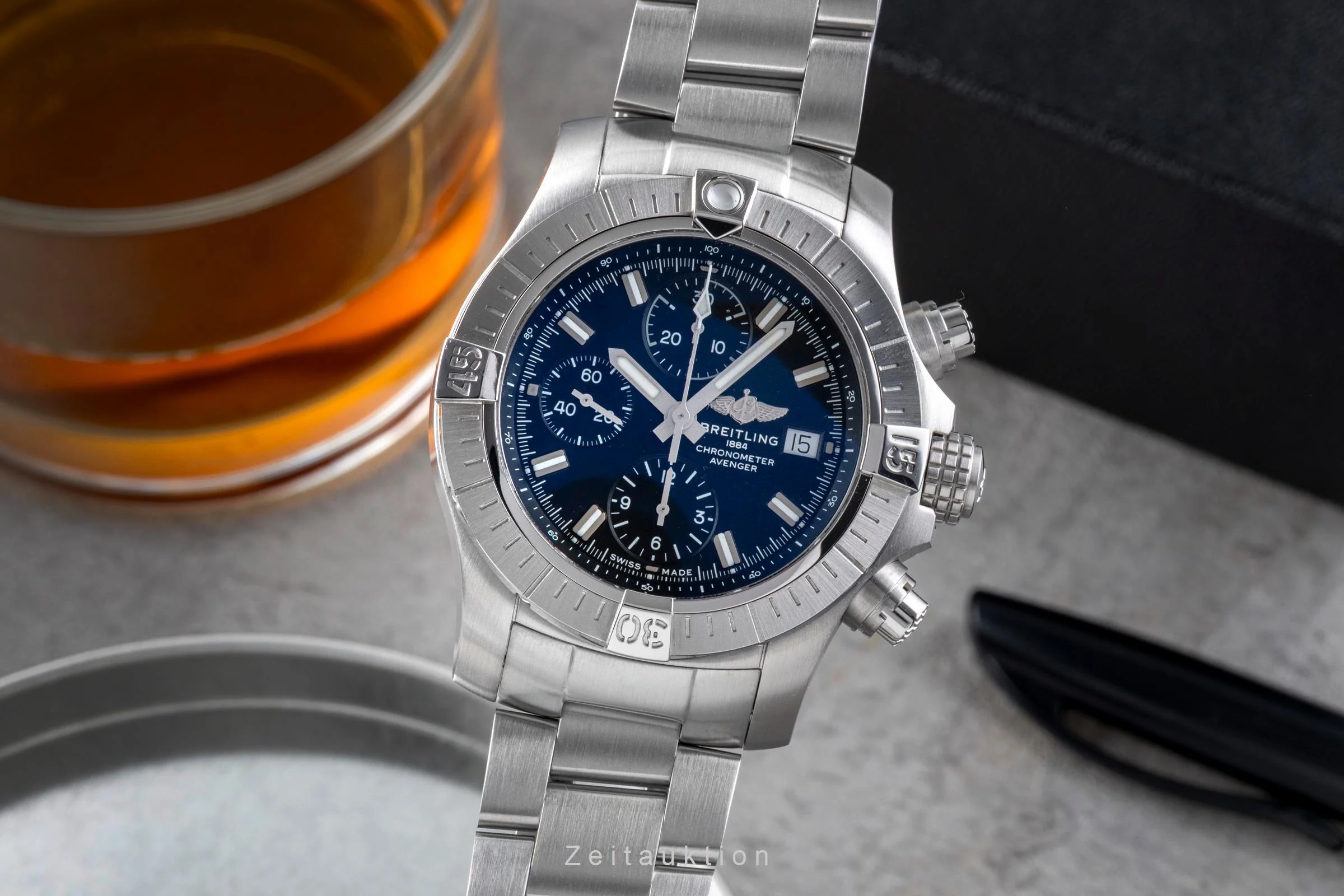 Breitling Avenger chronograph steel automatic men's watch A13385 LP: 7200EUR  [2506217] - Image 2