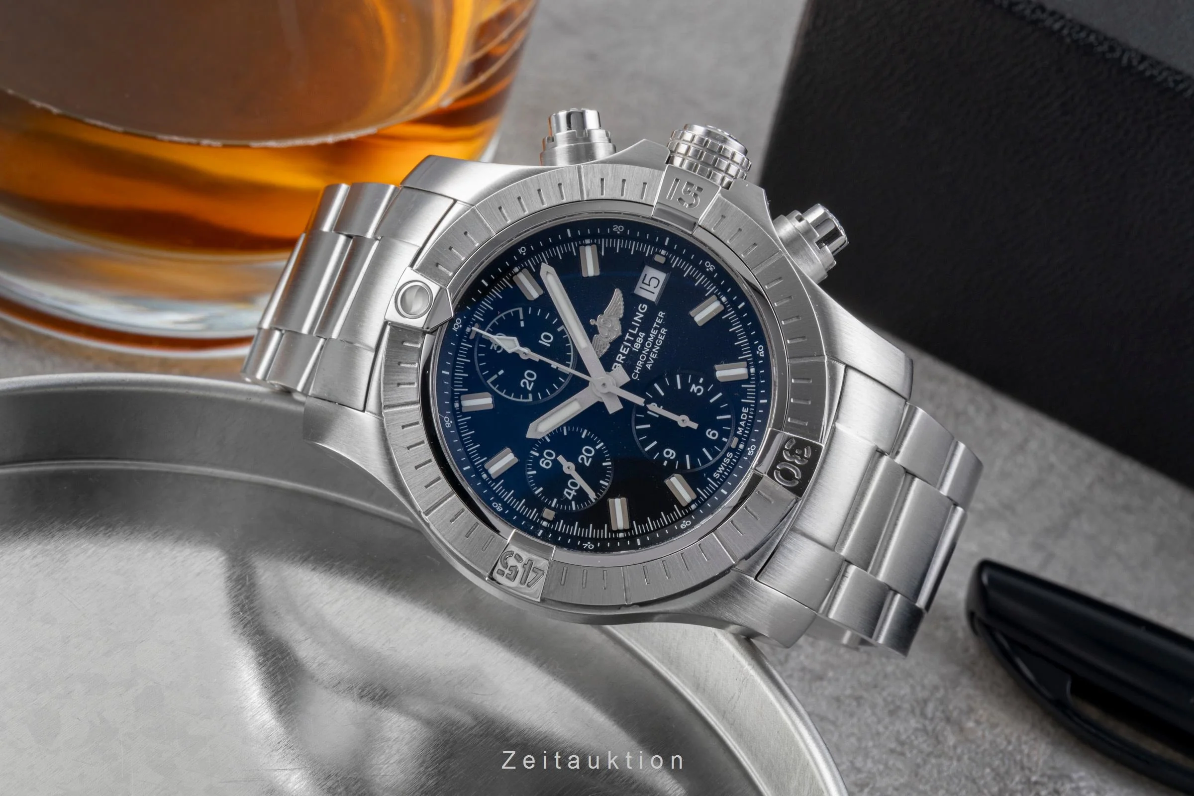 Breitling Avenger chronograph steel automatic men's watch A13385 LP: 7200EUR  [2506217] - Image 3
