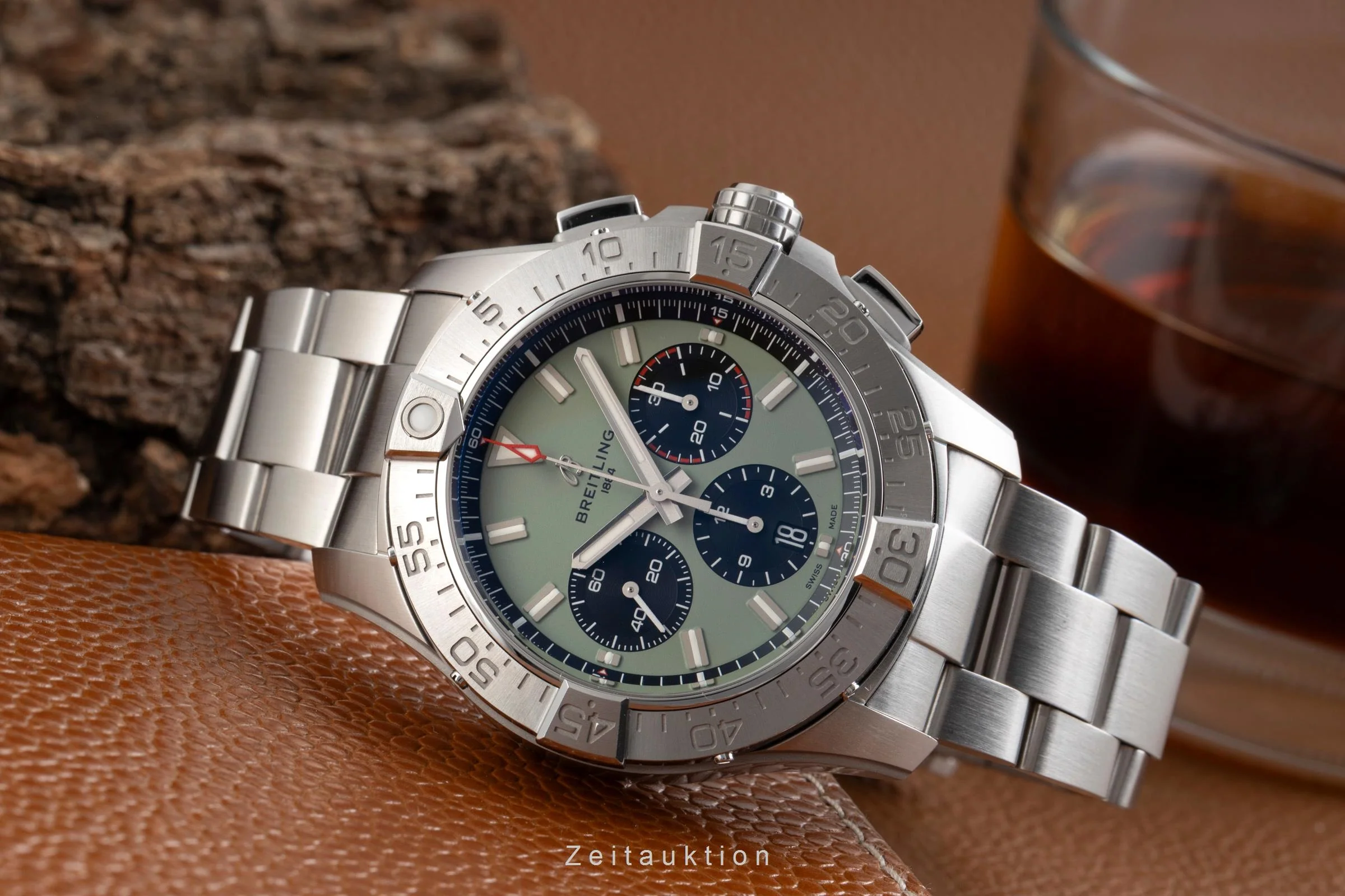 Breitling Avenger chronograph steel automatic men's watch AB0147101L1X1 LP: 7200EUR  [2600876] - Image 3
