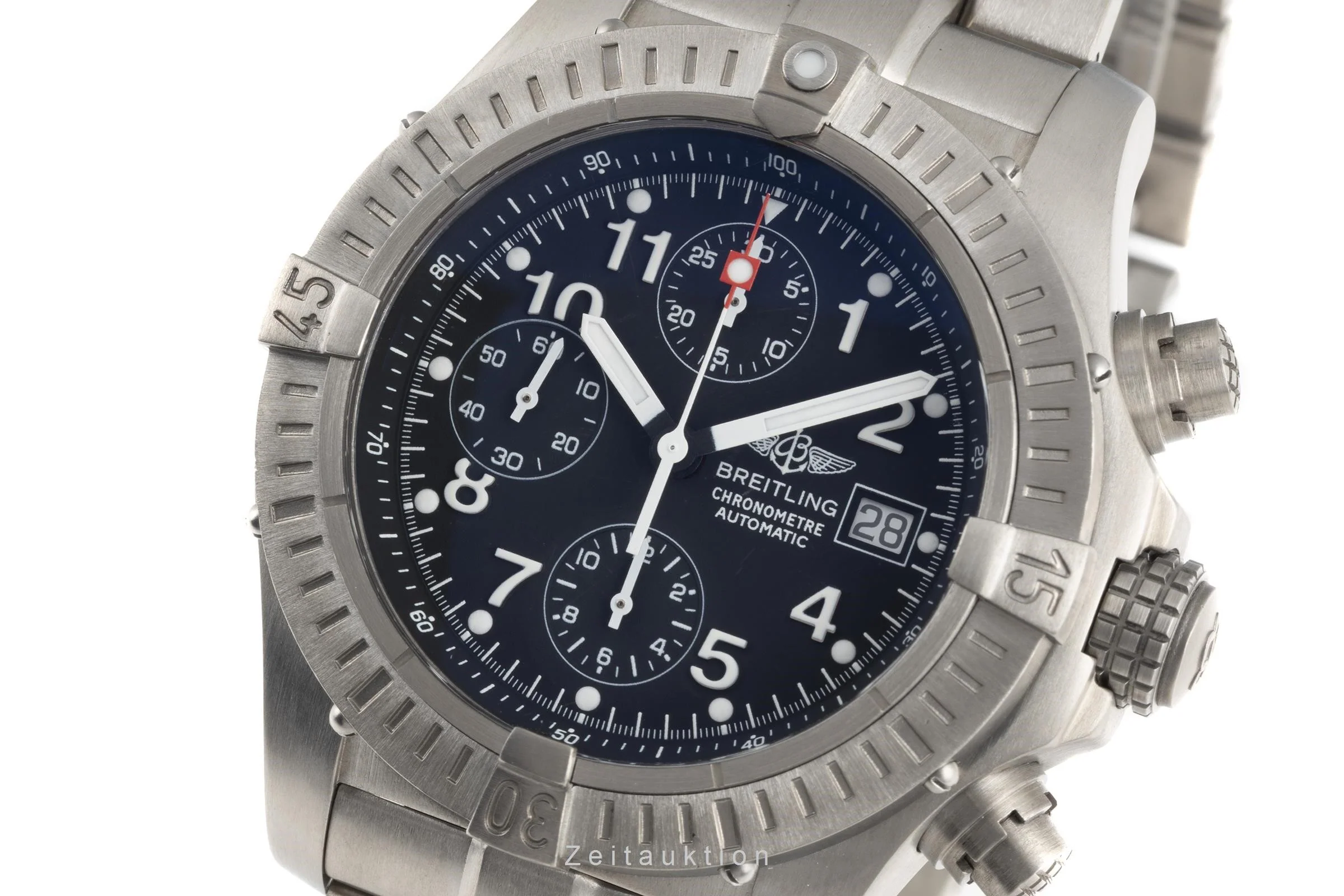 Breitling Avenger chronograph titanium automatic men's watch E13360  [2206762] - Image 11