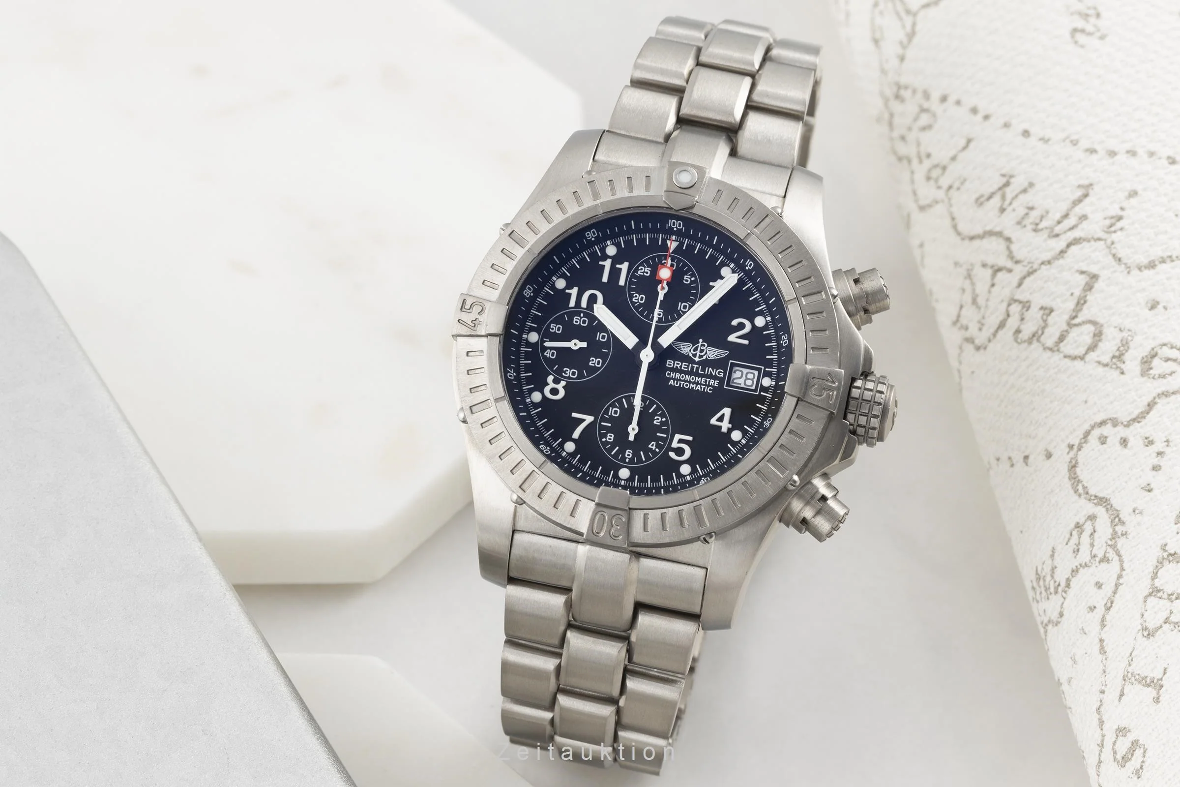 Breitling Avenger chronograph titanium automatic men's watch E13360  [2206762] - Image 3