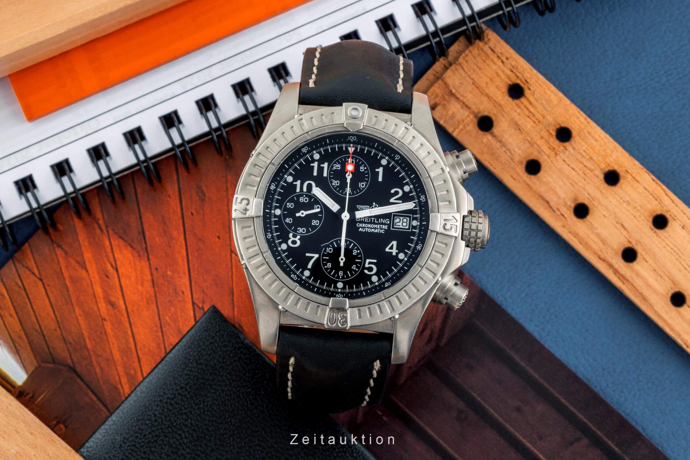 Breitling Avenger chronograph titanium automatic men's watch E13360 LP: 7900EUR  [2402385] - Image 3
