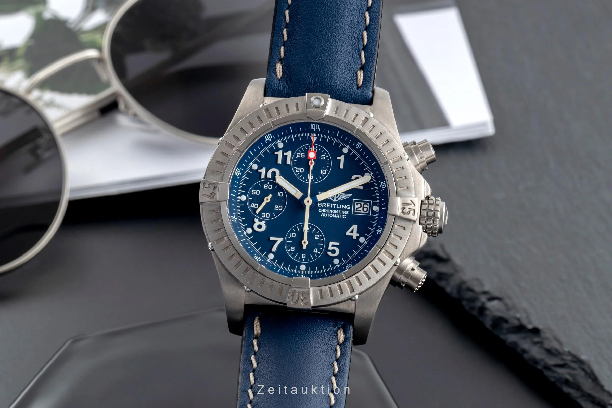 Breitling Avenger chronograph titanium automatic men's watch E13360  [2503829] - Image 2