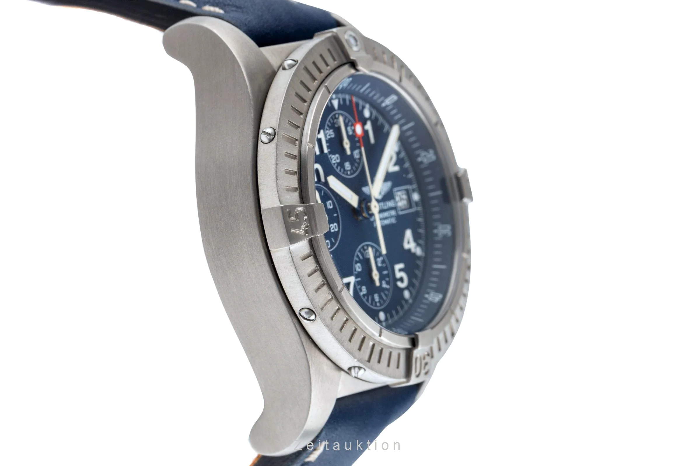 Breitling Avenger chronograph titanium automatic men's watch E13360  [2503829] - Image 8