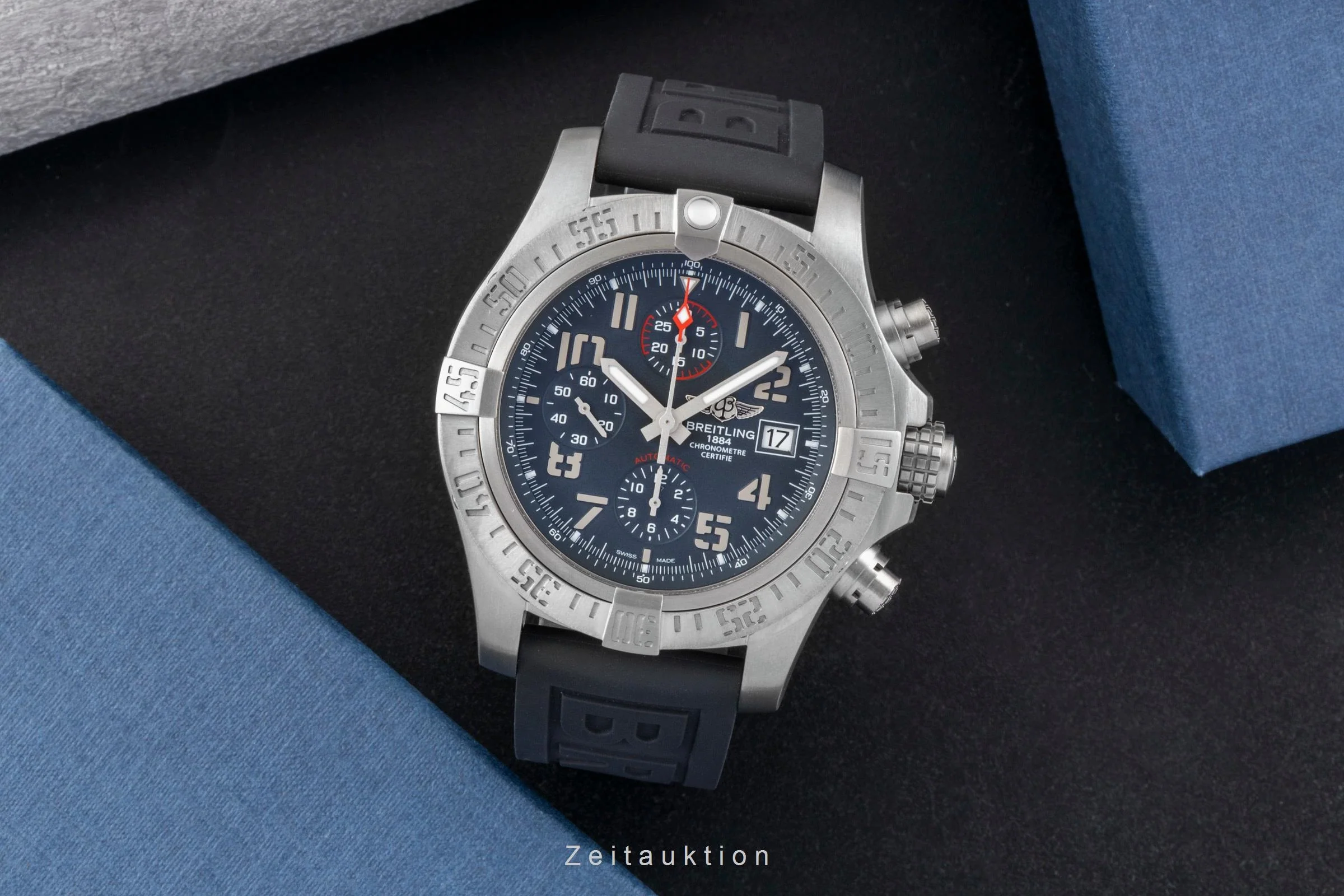 Breitling Avenger chronograph titanium automatic men's watch E1338310/M534  [2600274] - Image 4