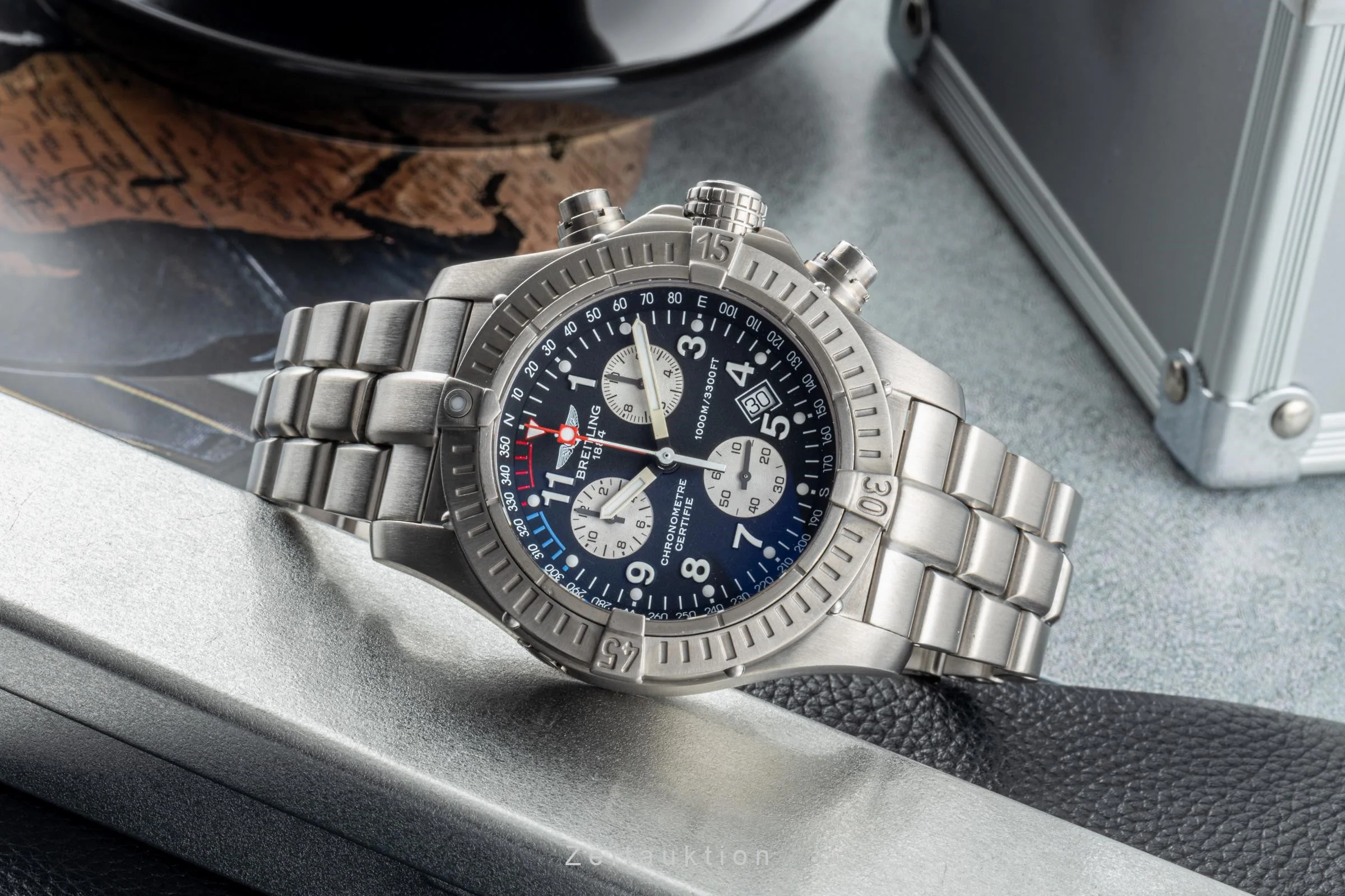 Breitling Avenger chronograph titanium quartz men's watch E73360  [2400110] - Image 2
