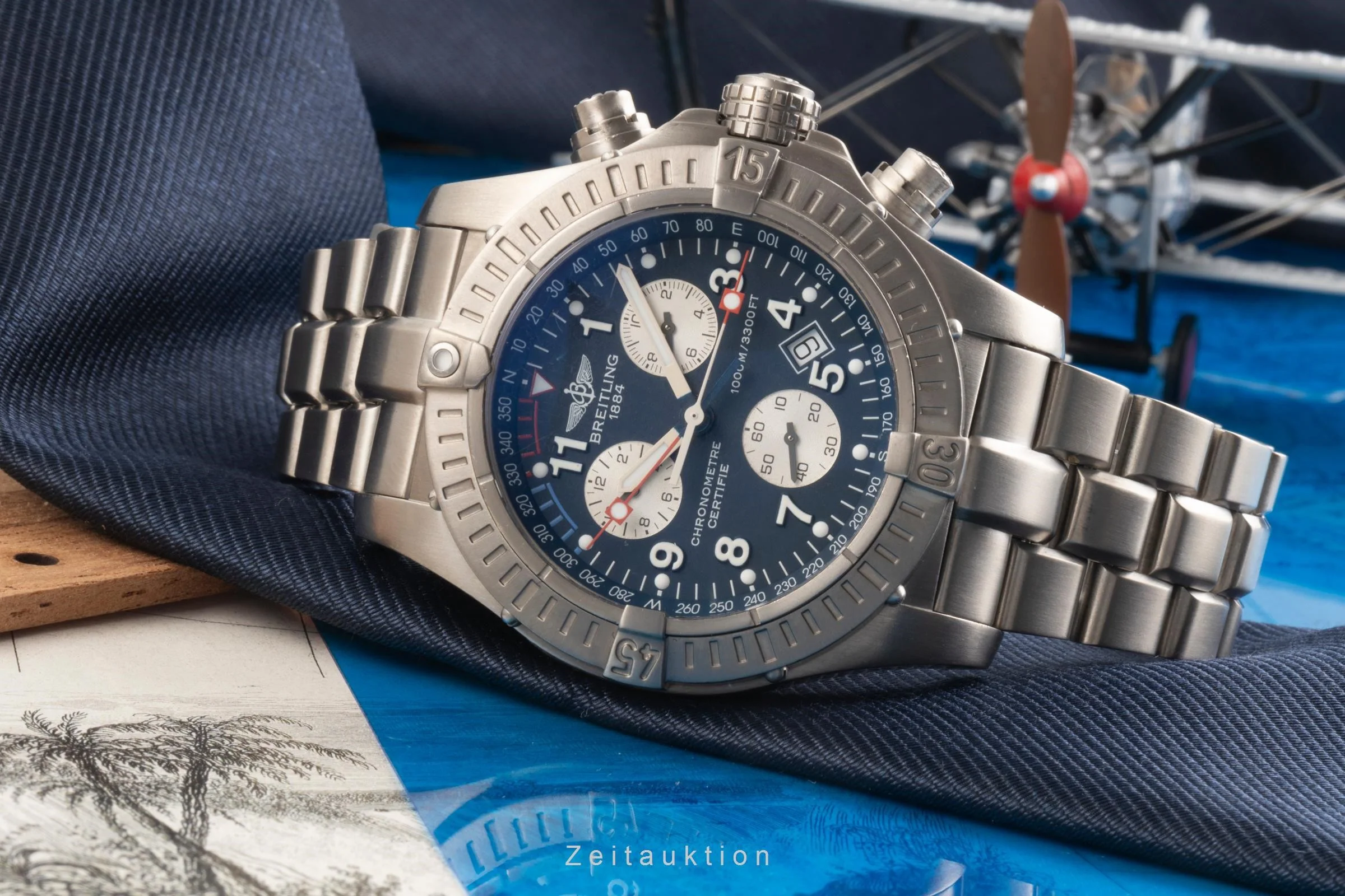 Breitling Avenger chronograph titanium quartz men's watch E73360  [2400390] - Image 2