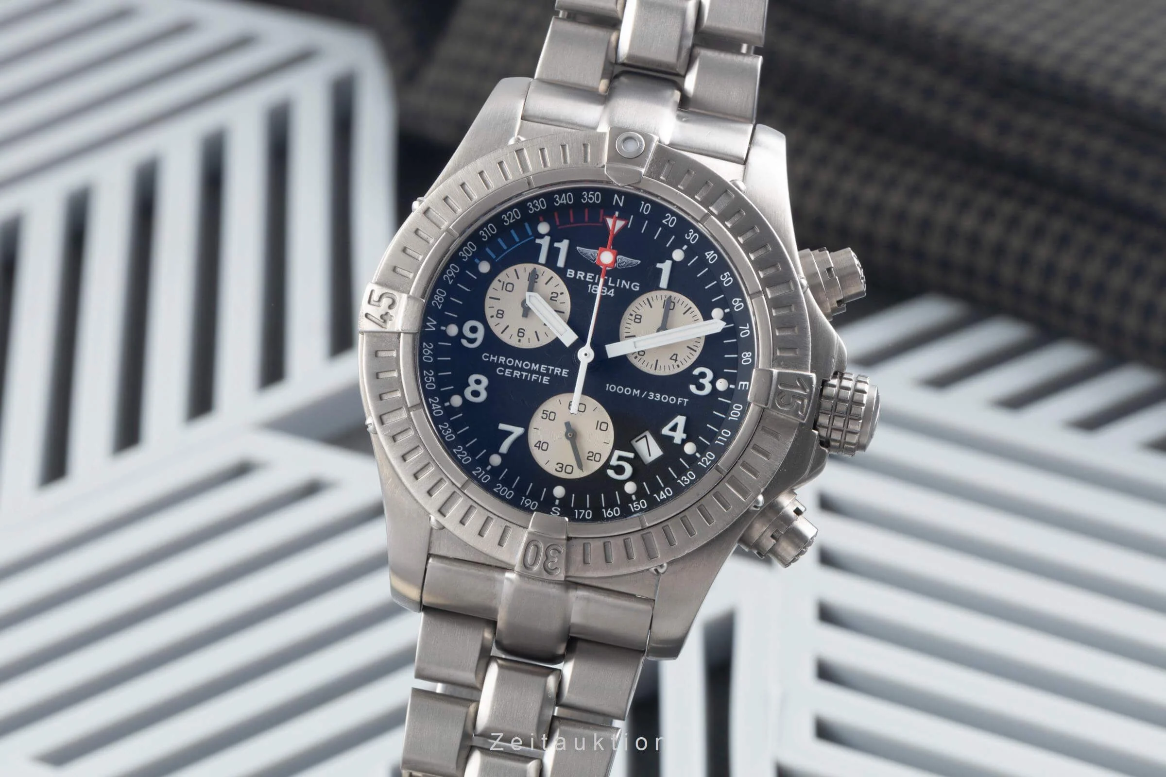Breitling Avenger chronograph titanium quartz men's watch E73360  [2500379] - Image 2