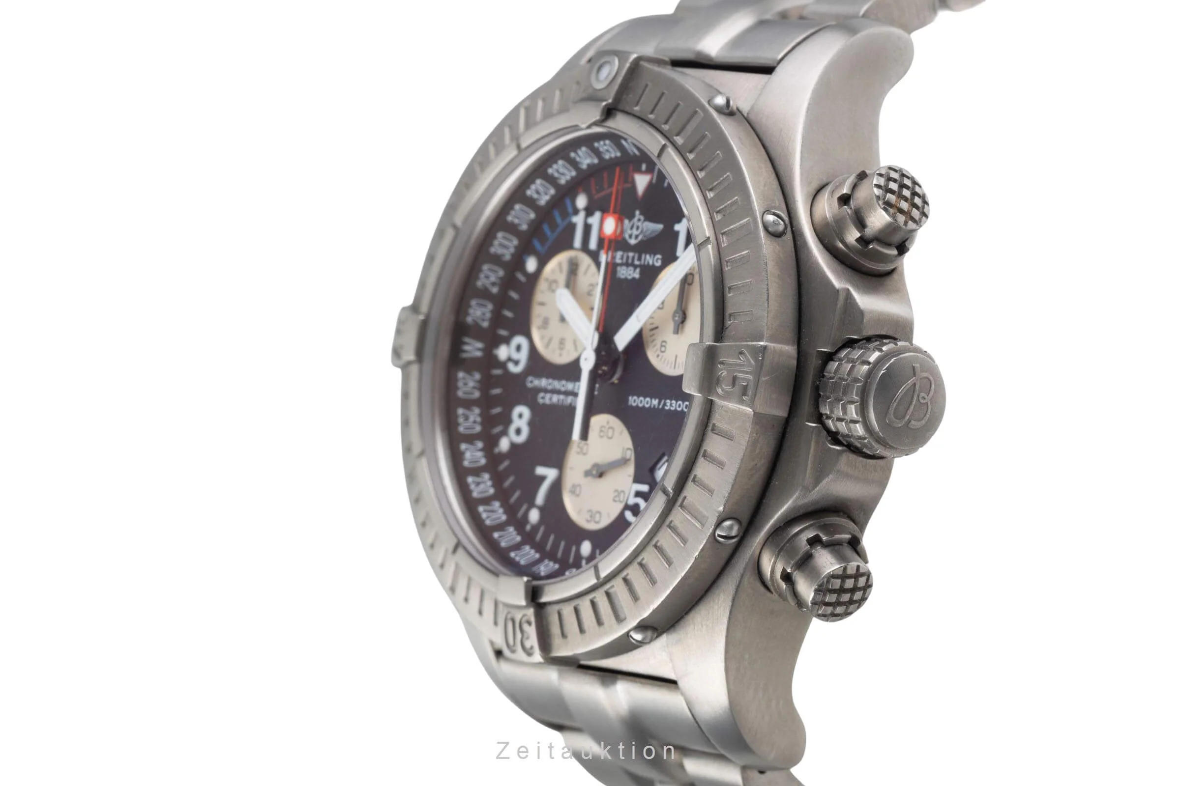 Breitling Avenger chronograph titanium quartz men's watch E73360  [2500379] - Image 7