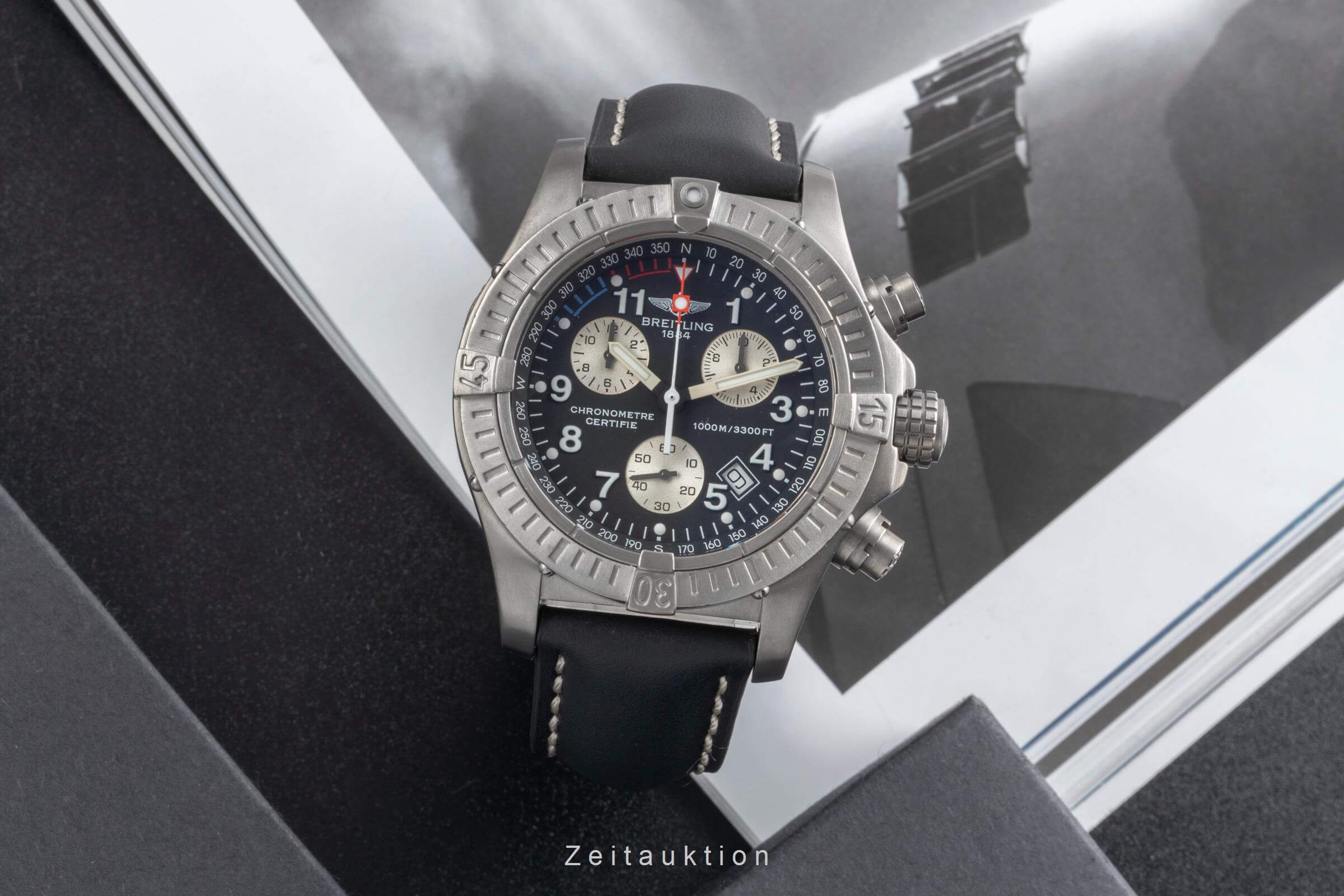 Breitling Avenger chronograph titanium quartz men's watch E73360  [2501213] - Image 4