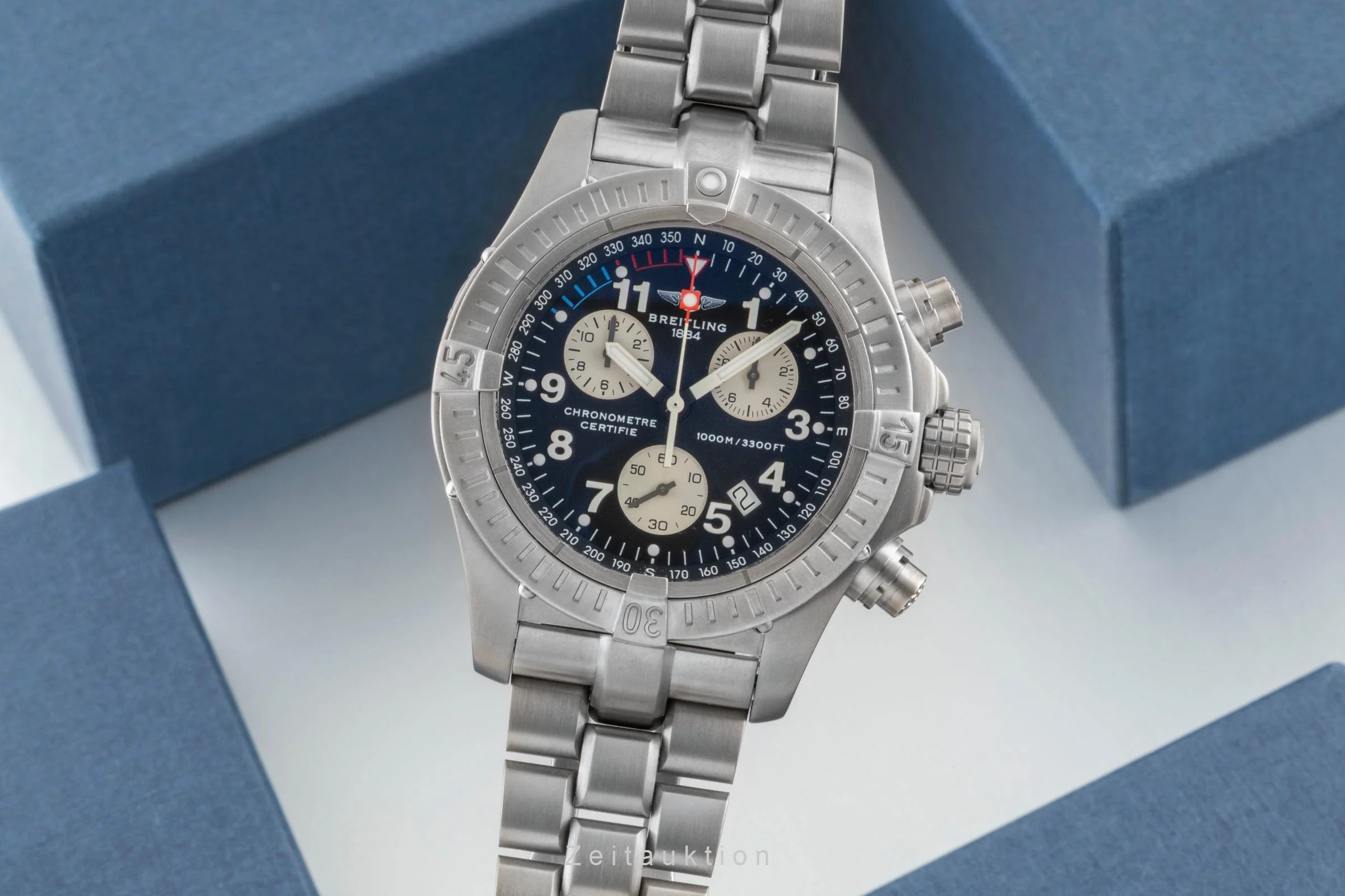 Breitling Avenger chronograph titanium quartz men's watch E73360  [2600500] - Image 2