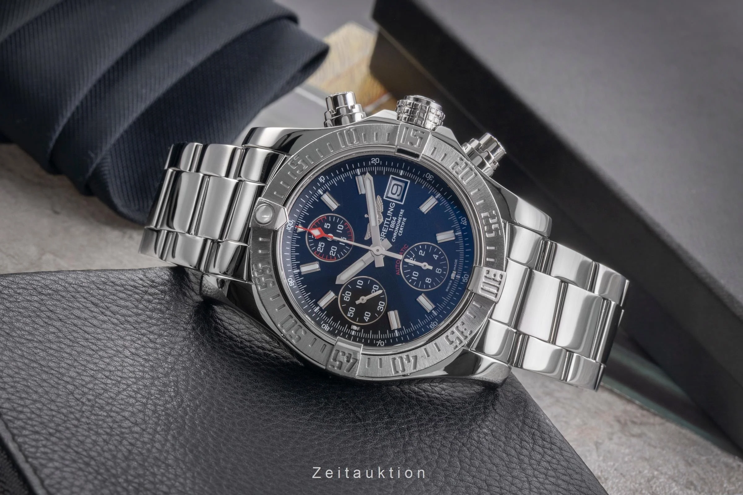 Breitling Avenger II chronograph steel automatic men's watch A13381 11/BC32  [2505407] - Image 3